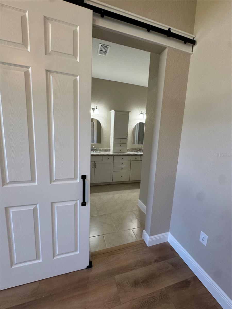 Image 22 of 55 For 9898 38th Avenue