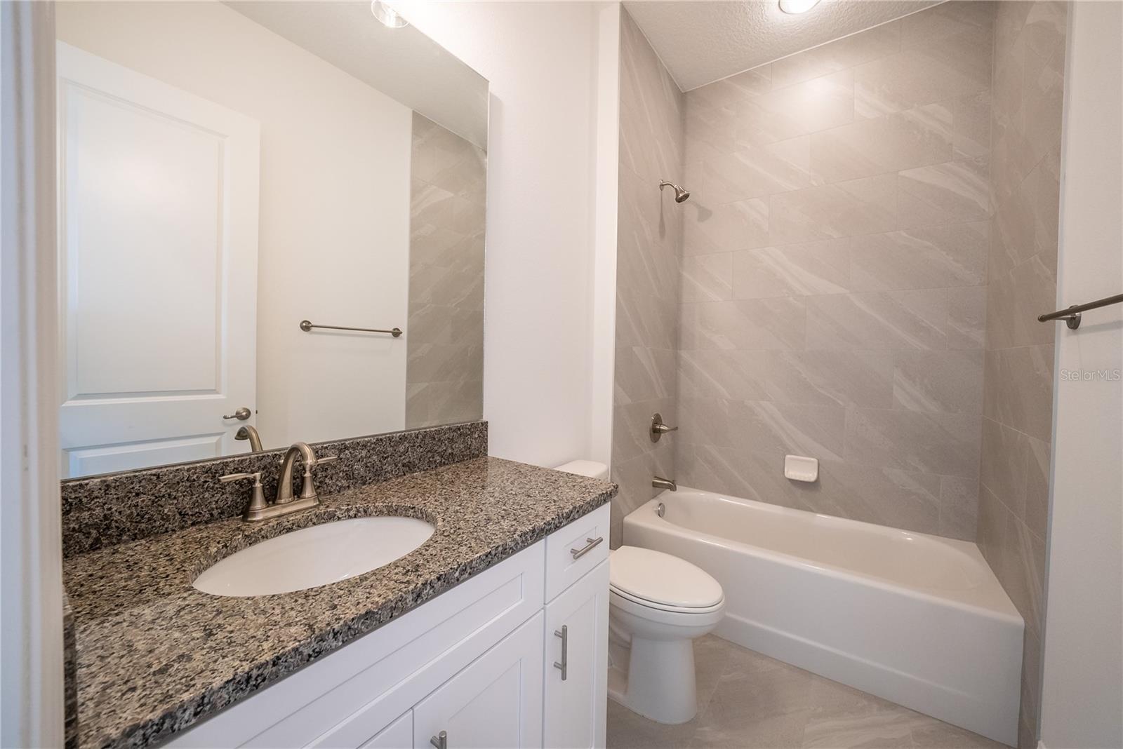 Image 18 of 29 For 4727 25th Loop