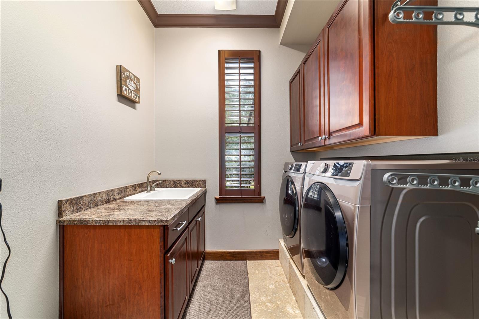 Image 26 of 73 For 678 47th Loop