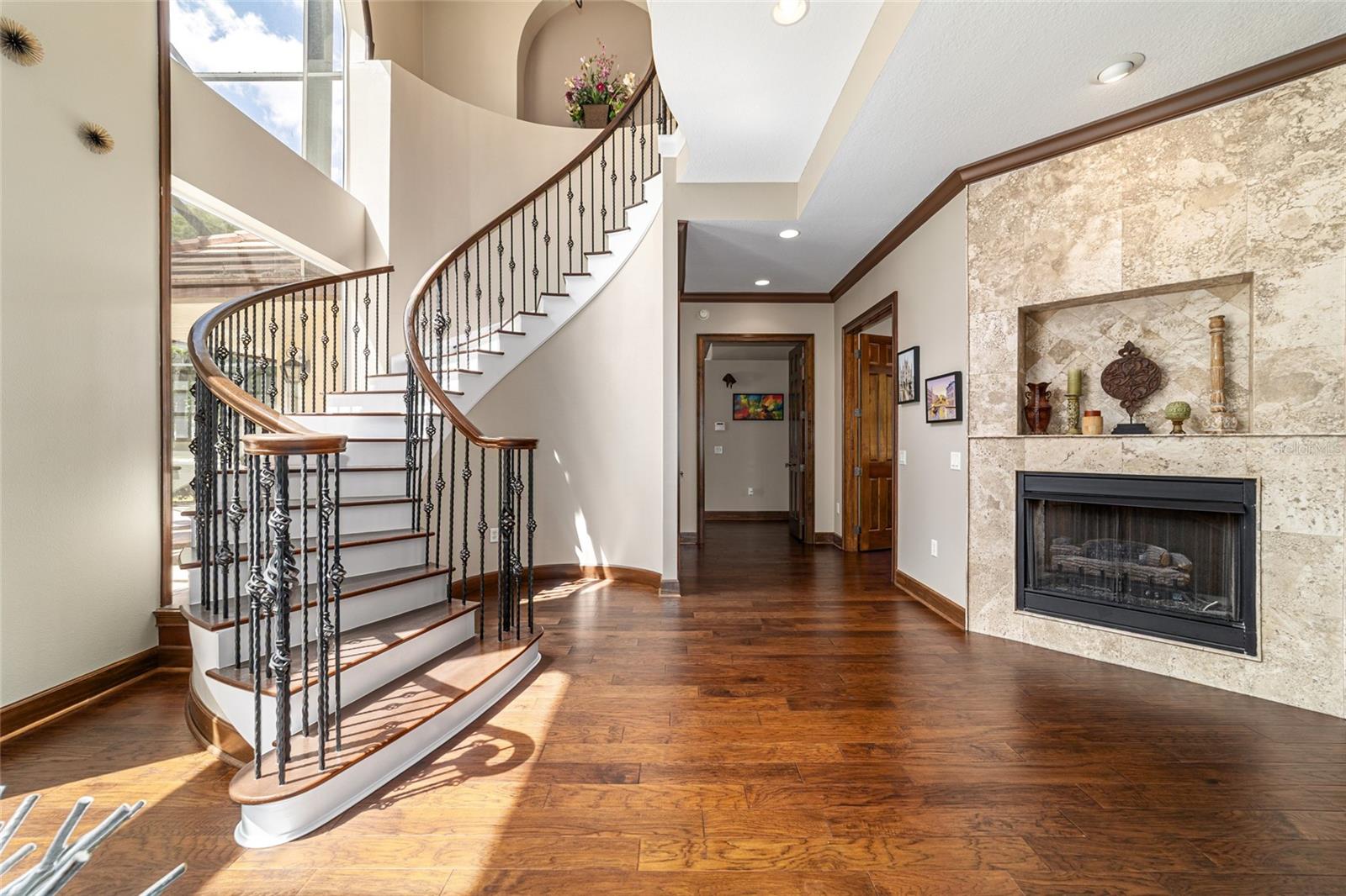 Image 27 of 73 For 678 47th Loop