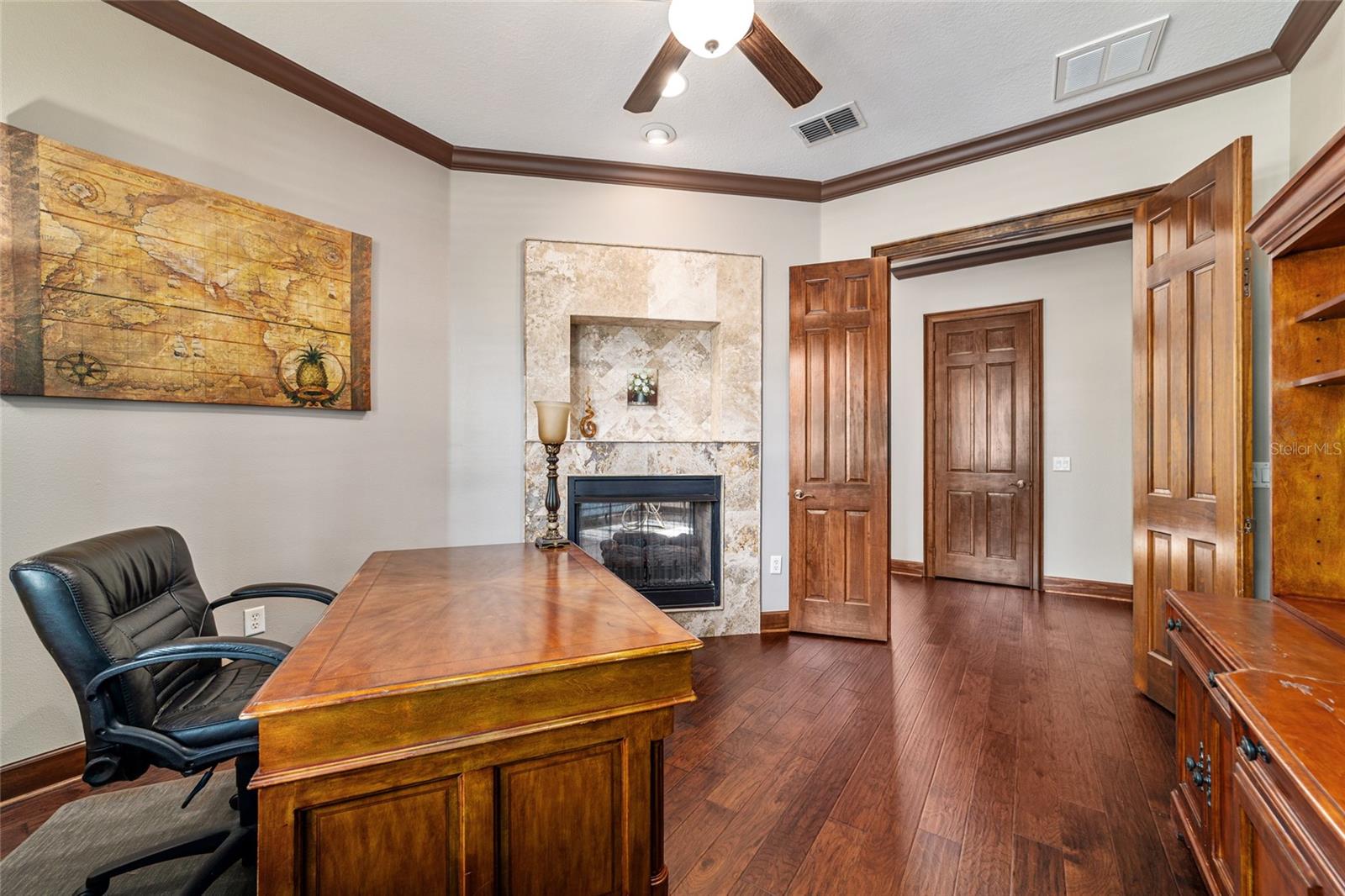 Image 29 of 73 For 678 47th Loop