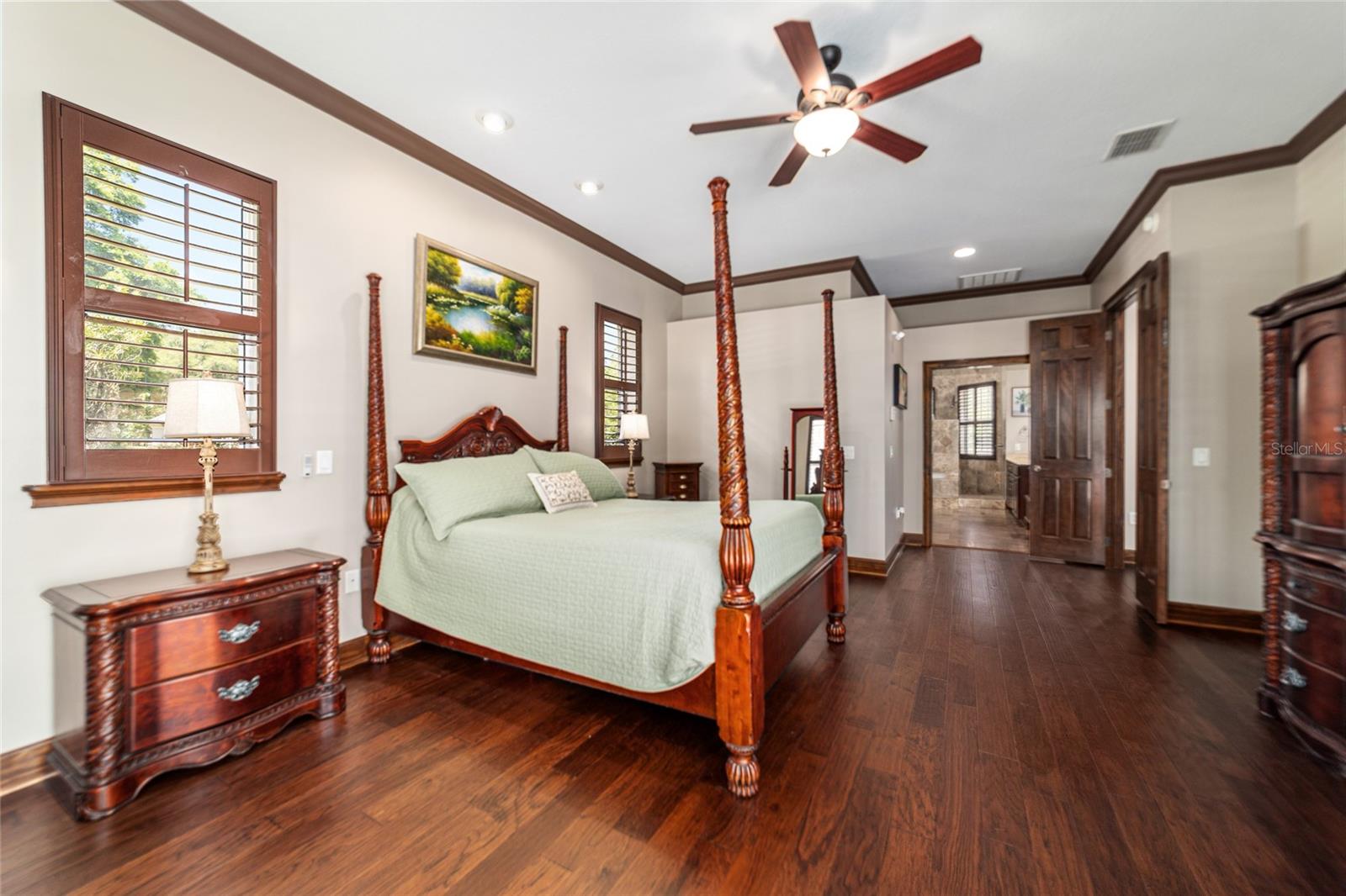 Image 31 of 73 For 678 47th Loop