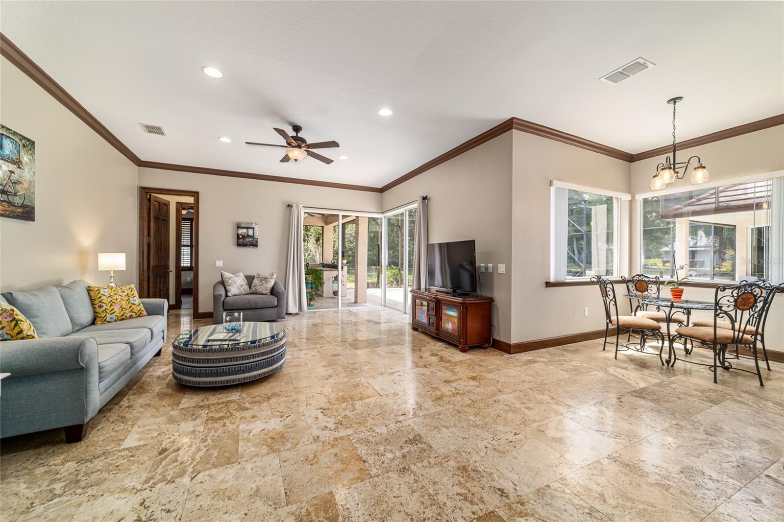 Image 38 of 73 For 678 47th Loop