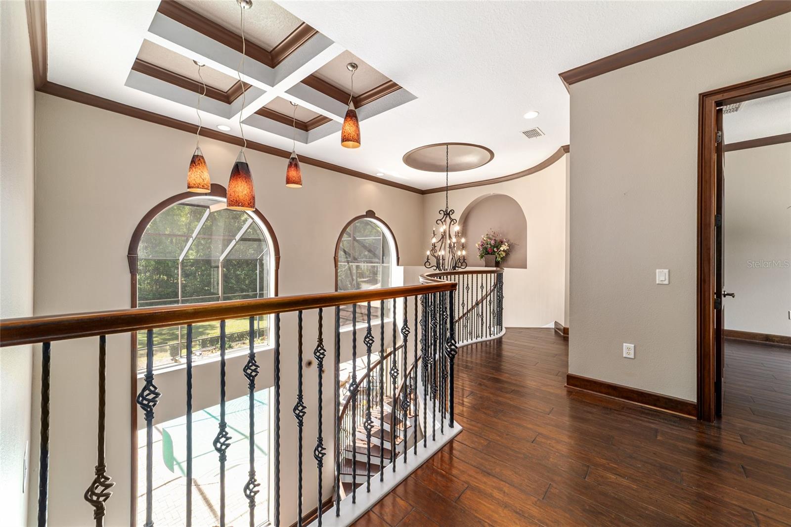 Image 44 of 73 For 678 47th Loop