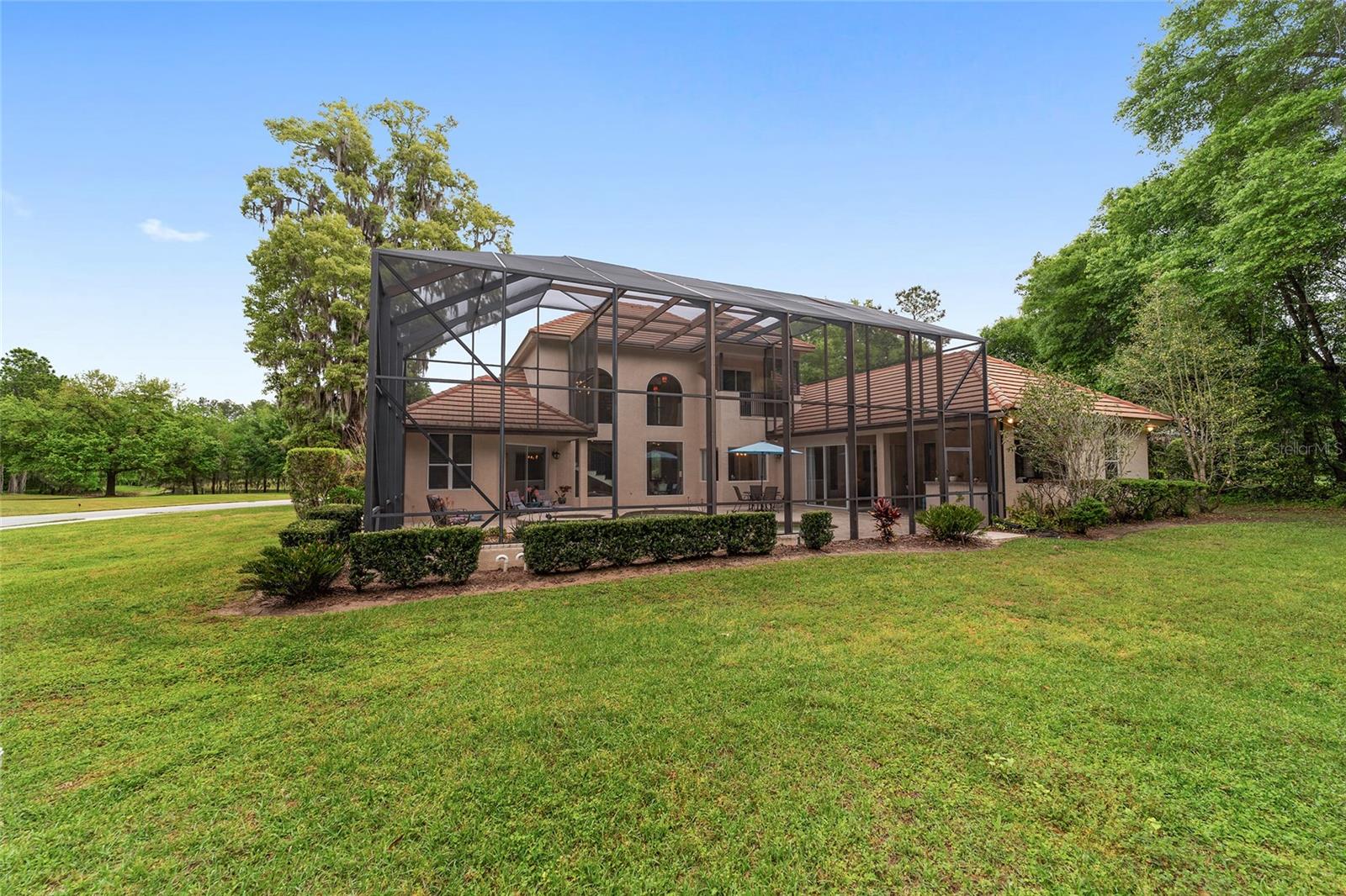 Image 60 of 73 For 678 47th Loop