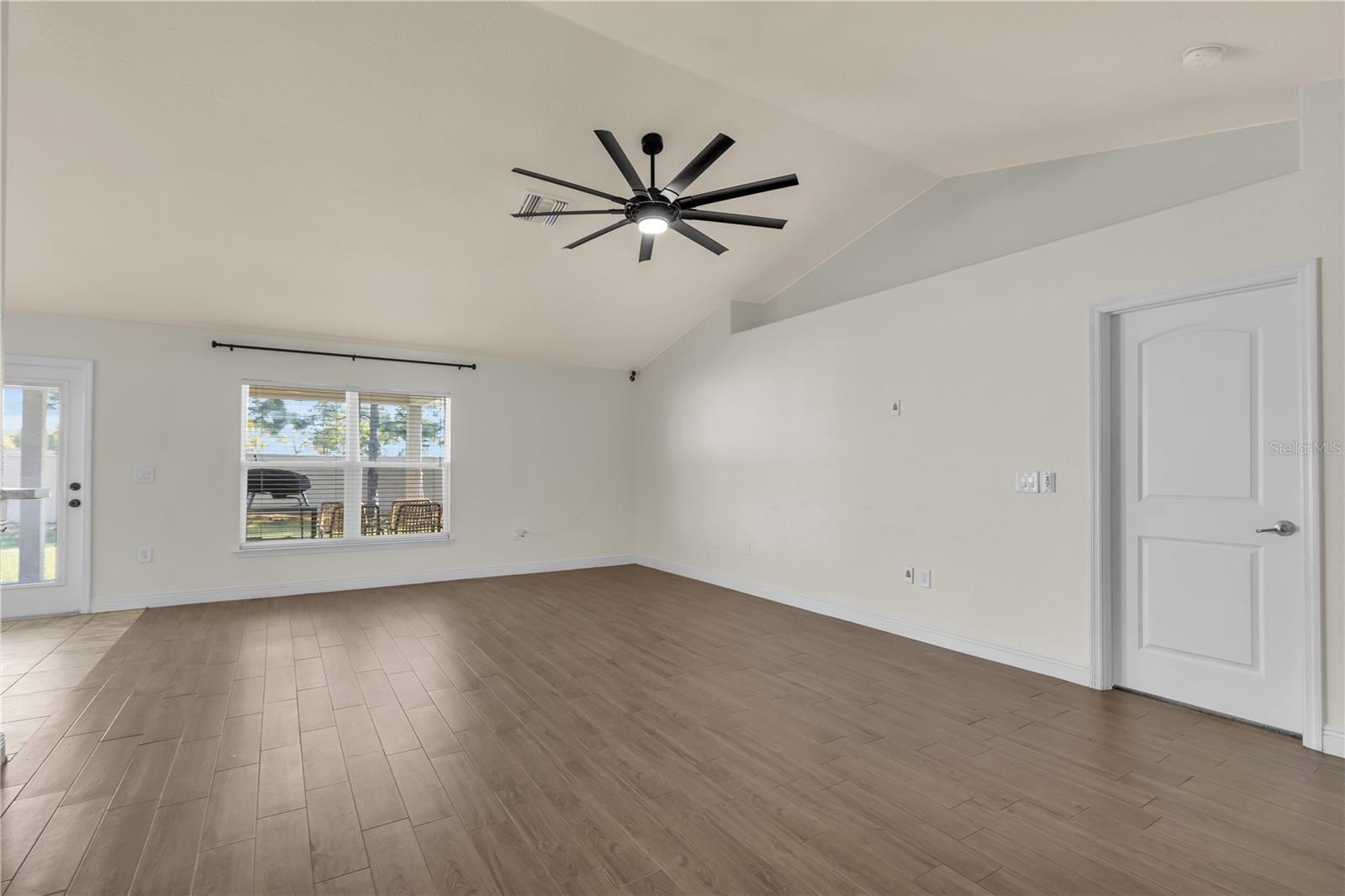 Image 21 of 46 For 9631 51st Circle