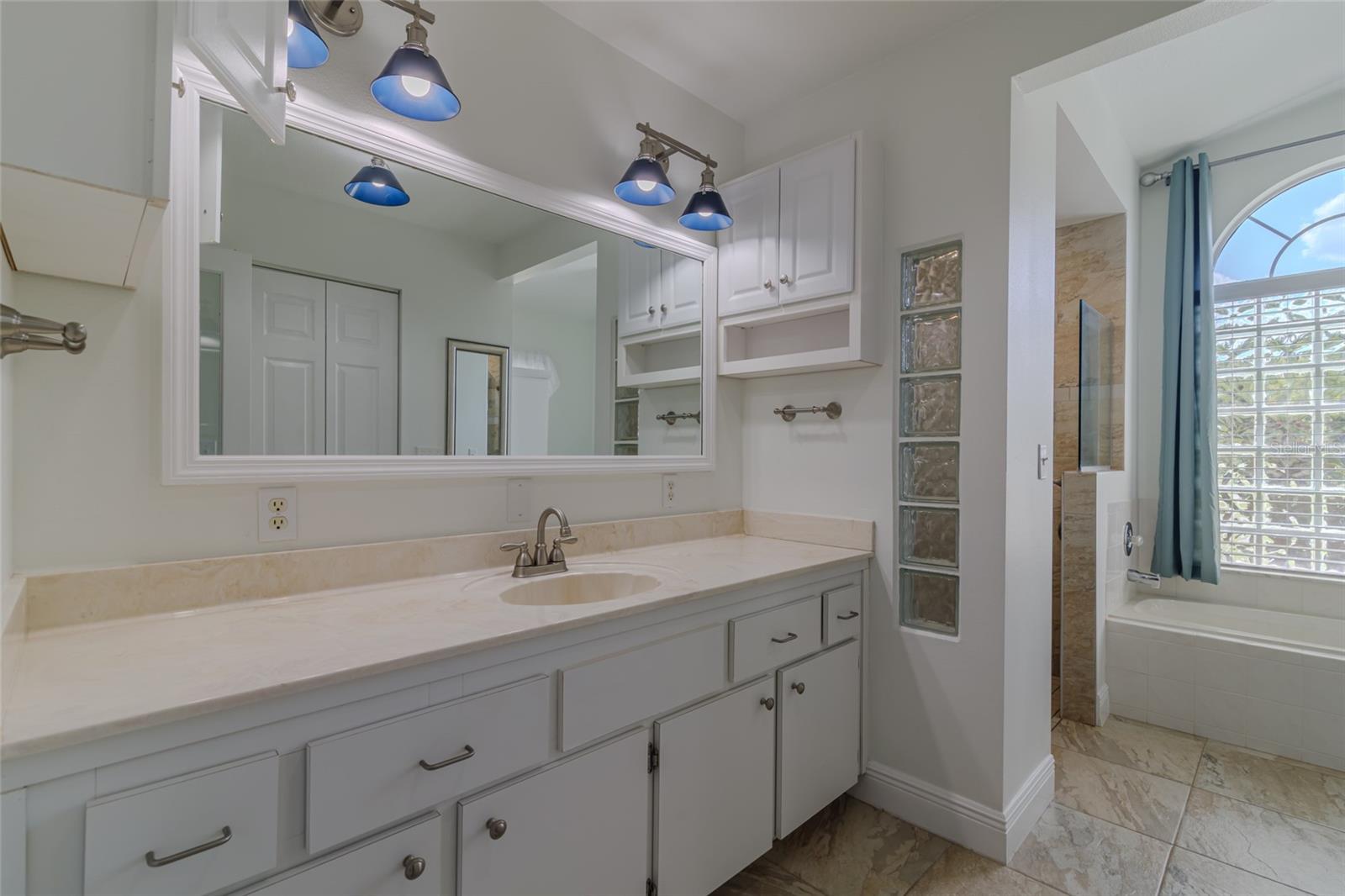 Image 14 of 38 For 5143 18th Street