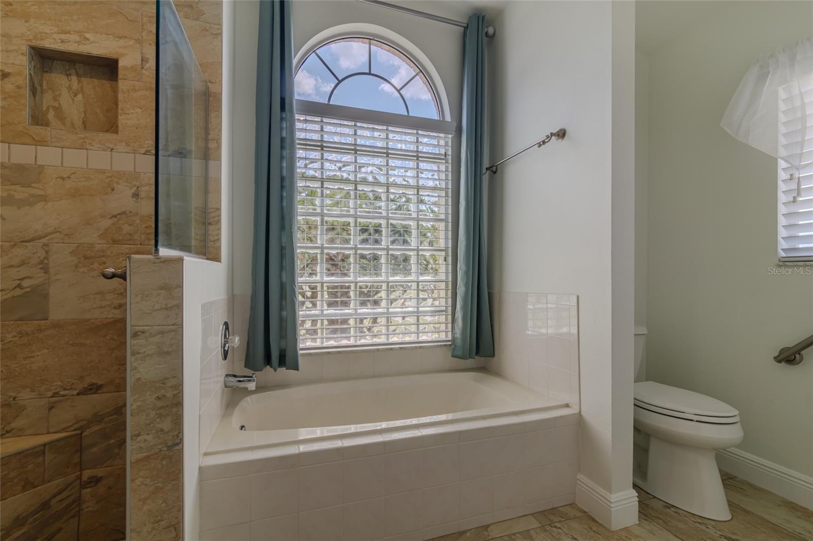 Image 15 of 38 For 5143 18th Street