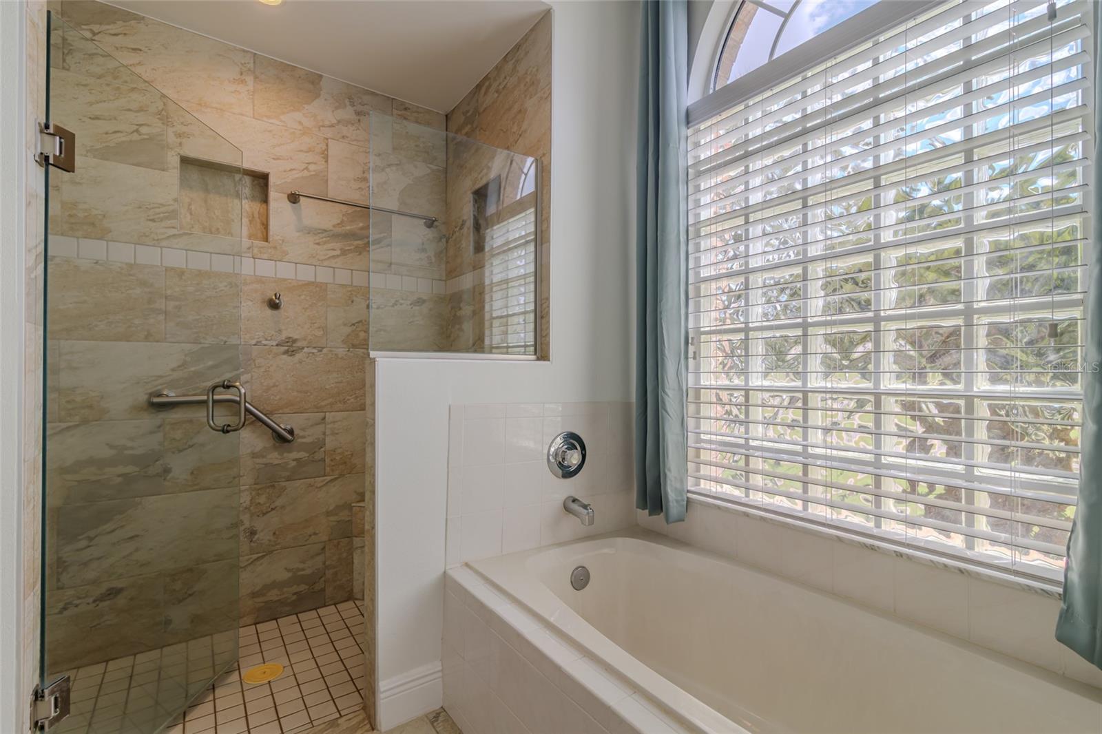 Image 16 of 38 For 5143 18th Street