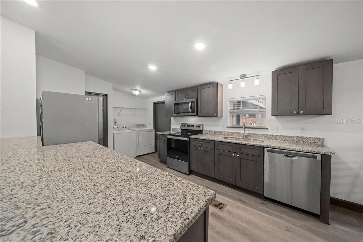 Image 5 of 16 For 3901 56th Avenue