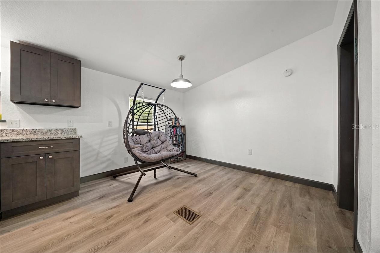 Image 6 of 16 For 3901 56th Avenue