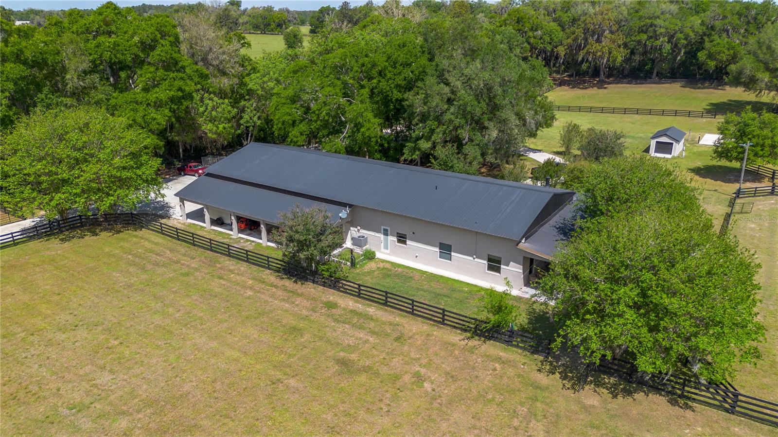 Listing photo id 12 for 14650 160th Avenue