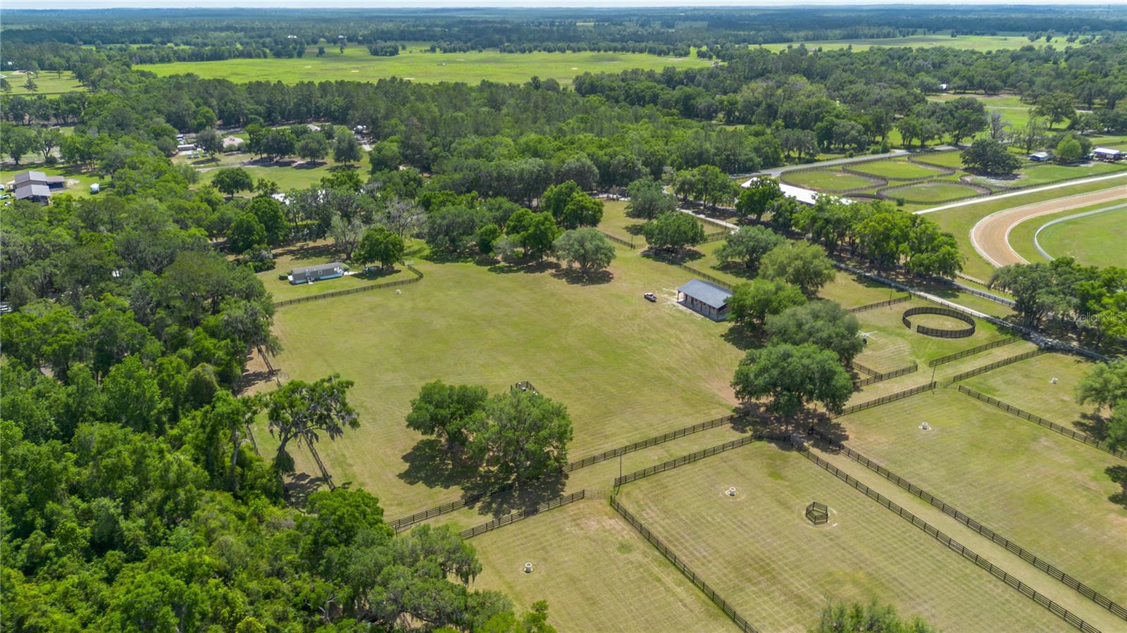 Listing photo id 14 for 14650 160th Avenue