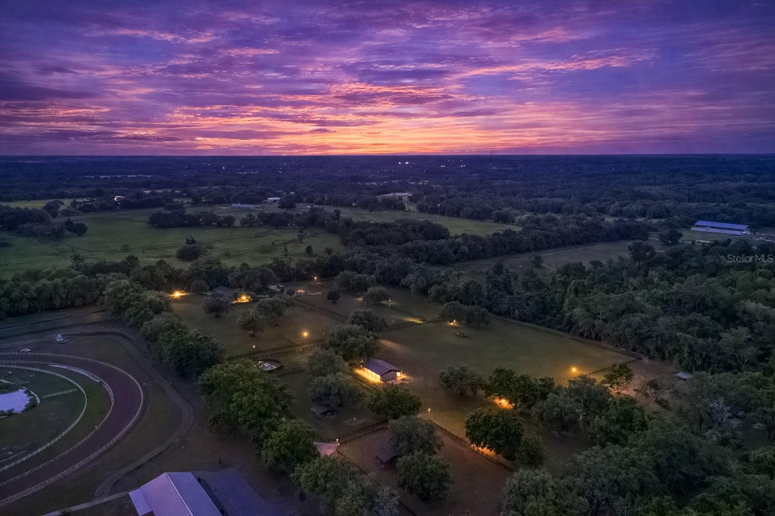 Listing photo id 0 for 14650 160th Avenue