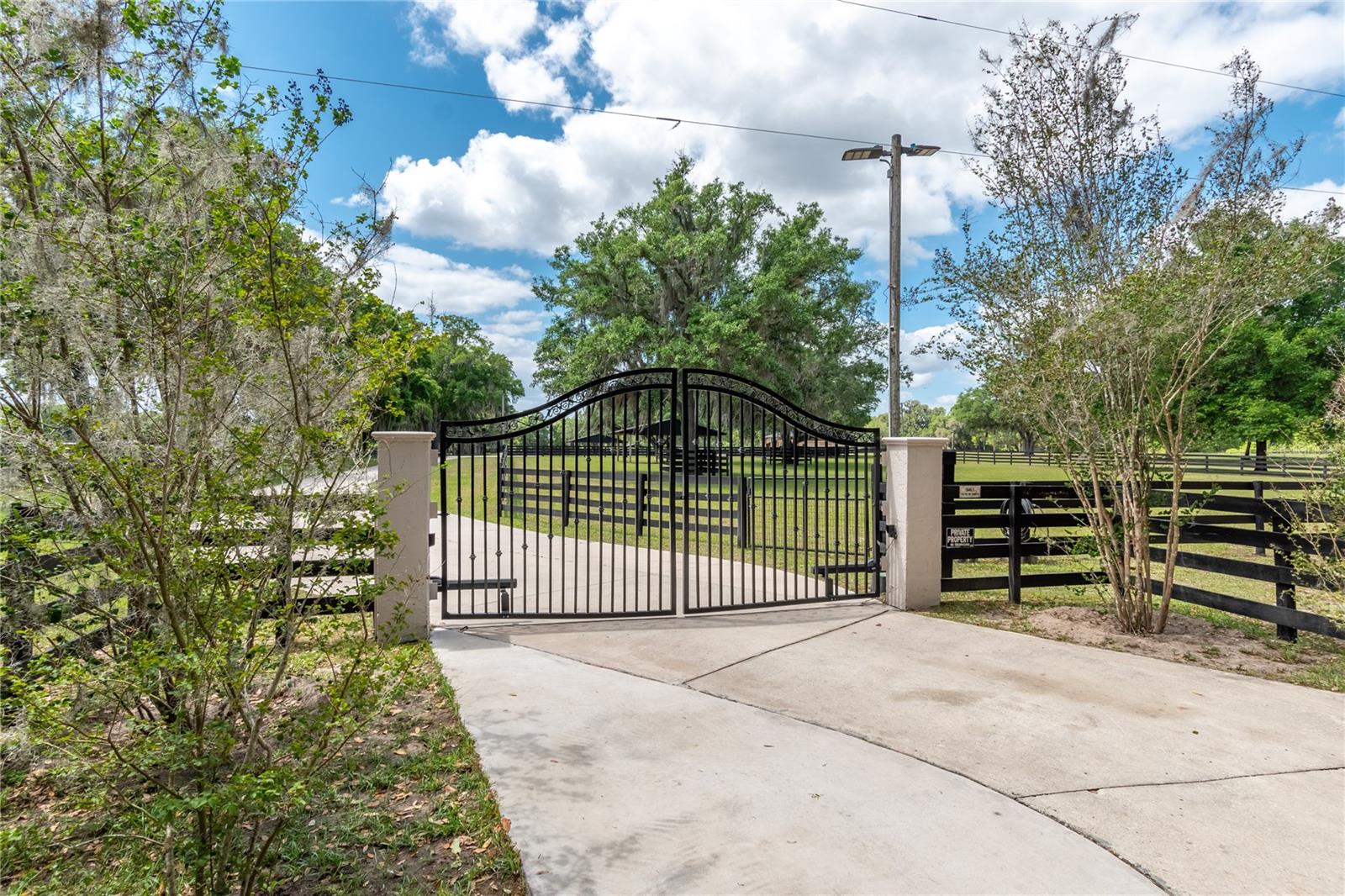 Listing photo id 21 for 14650 160th Avenue