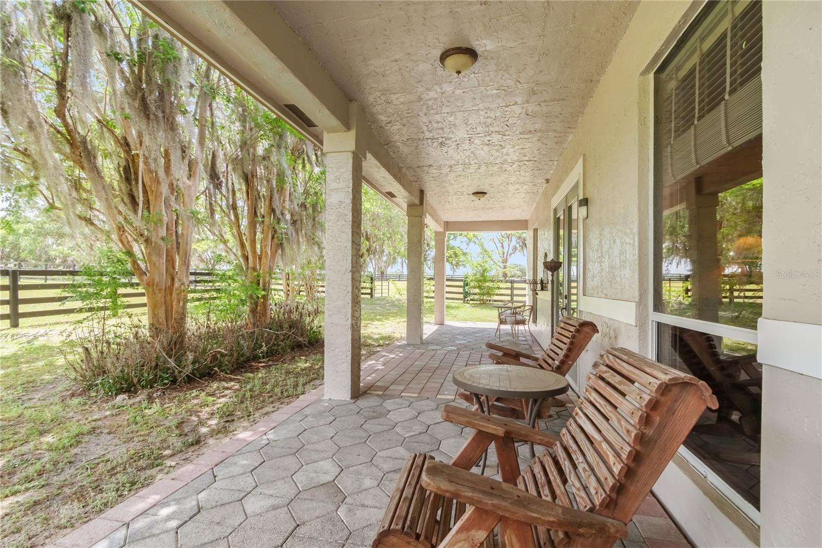 Listing photo id 26 for 14650 160th Avenue