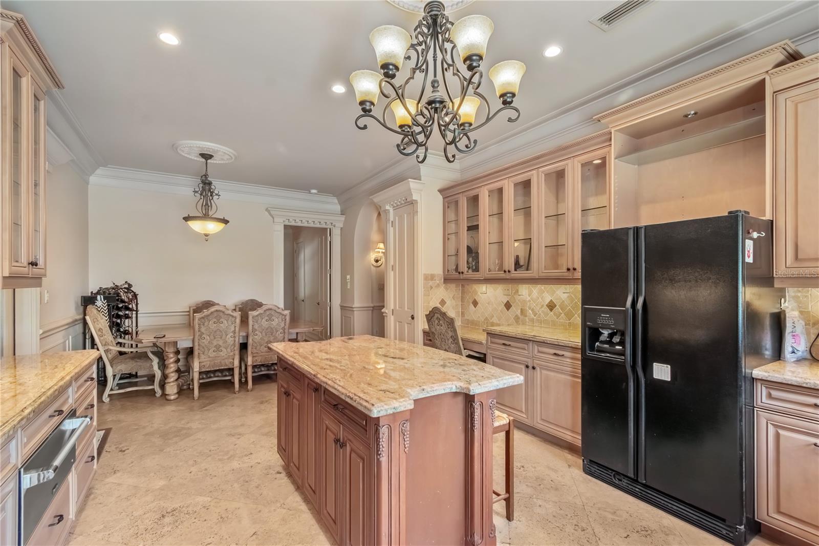 Listing photo id 32 for 14650 160th Avenue