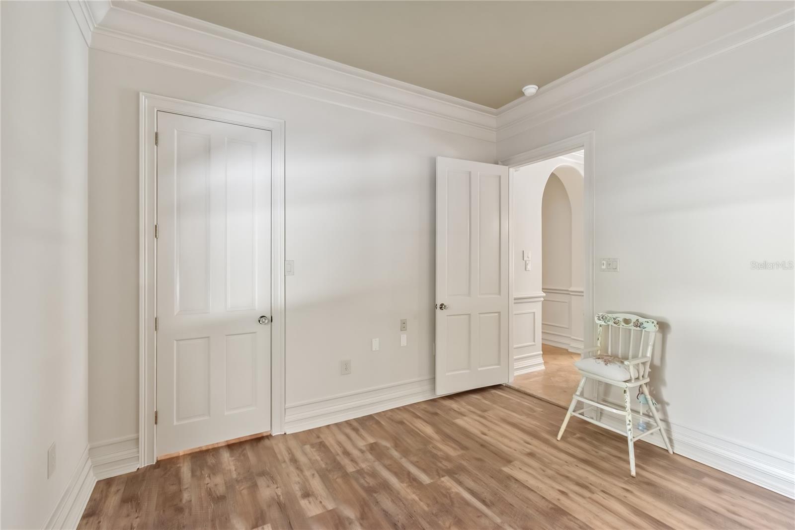 Listing photo id 37 for 14650 160th Avenue