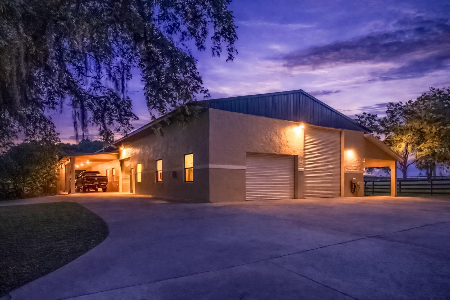 Listing photo id 2 for 14650 160th Avenue