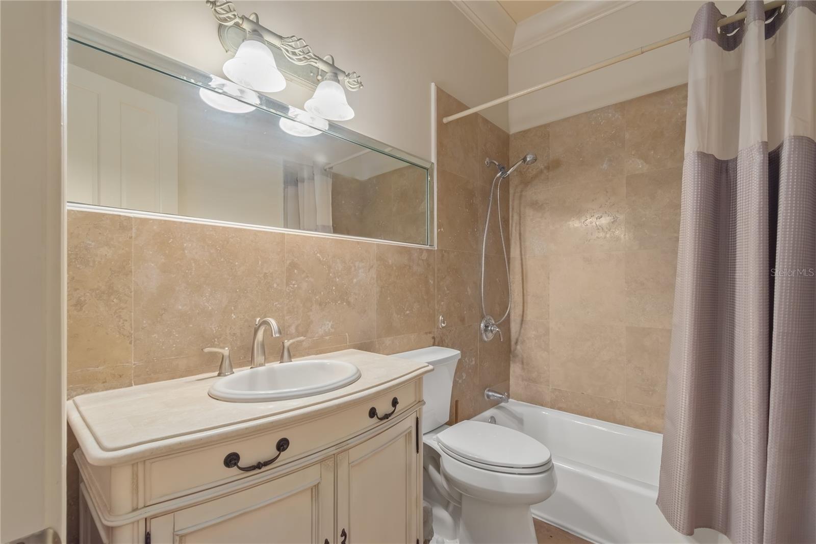 Listing photo id 38 for 14650 160th Avenue