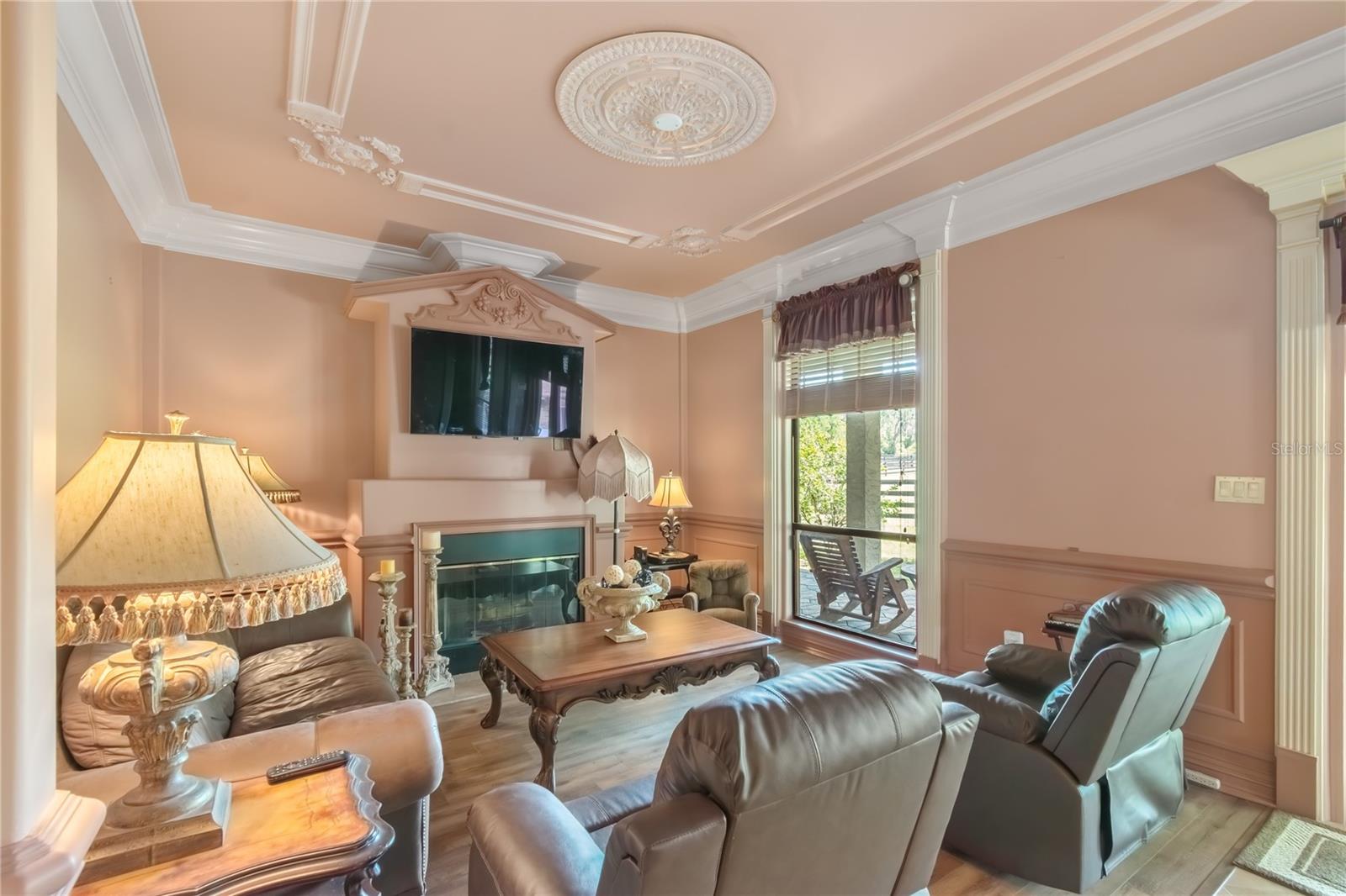 Listing photo id 42 for 14650 160th Avenue