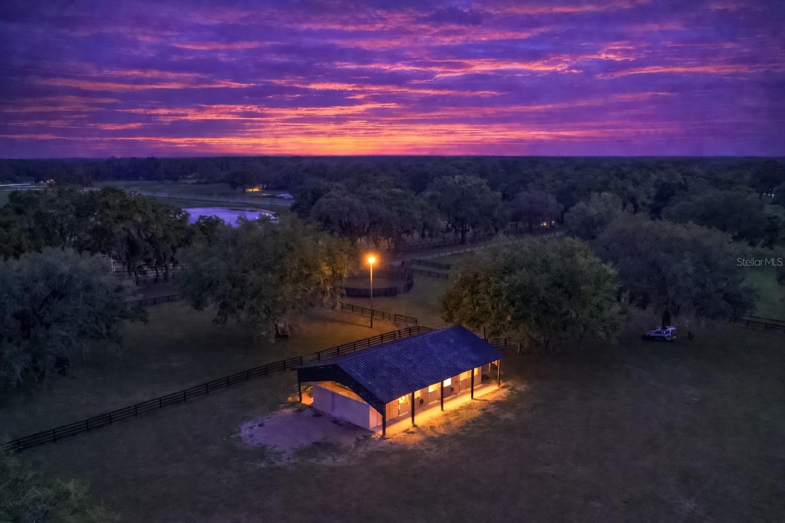 Listing photo id 3 for 14650 160th Avenue