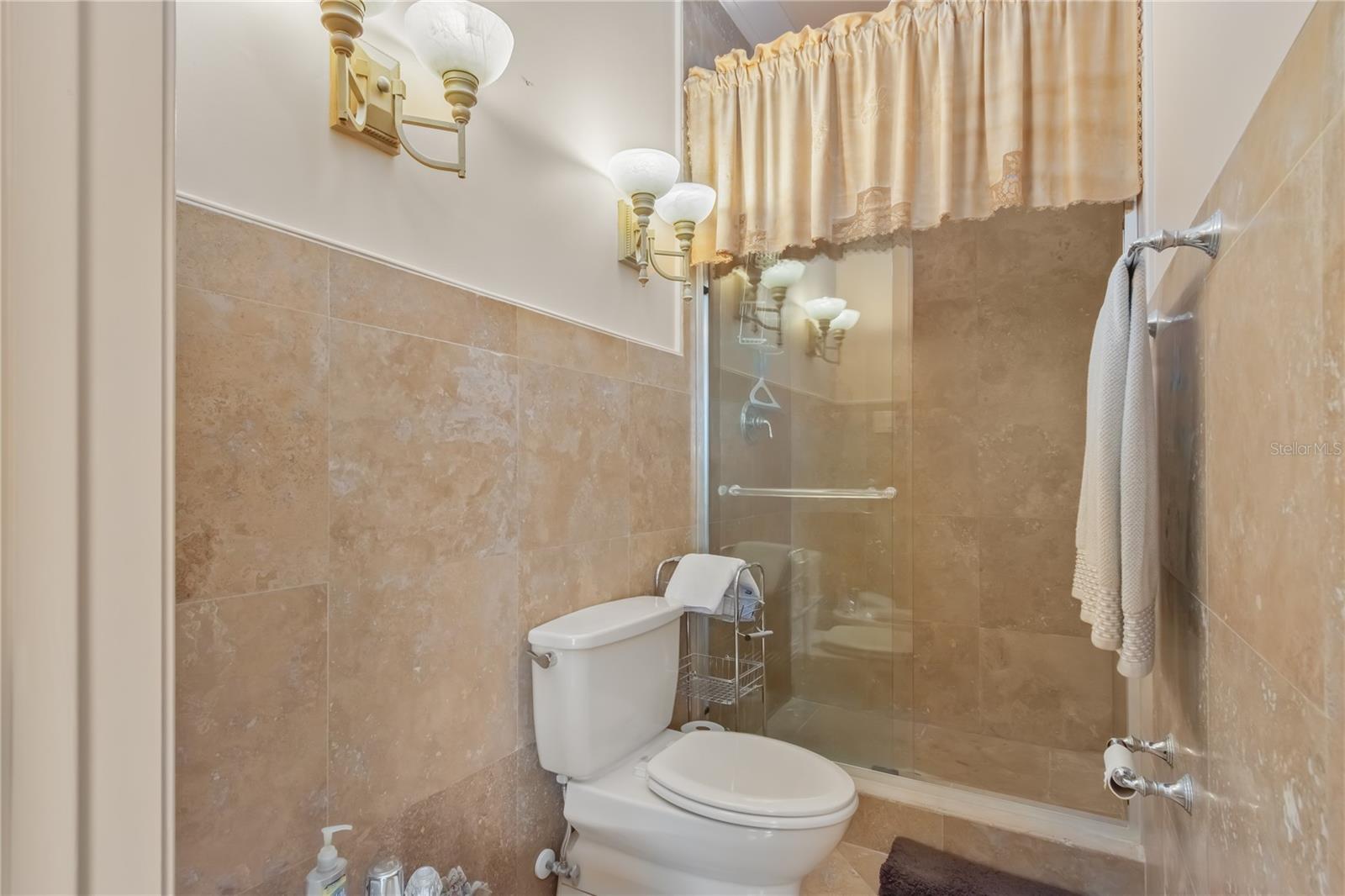 Listing photo id 50 for 14650 160th Avenue