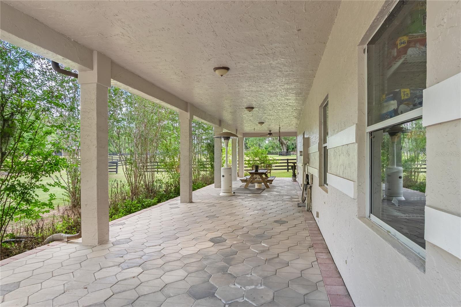 Listing photo id 51 for 14650 160th Avenue