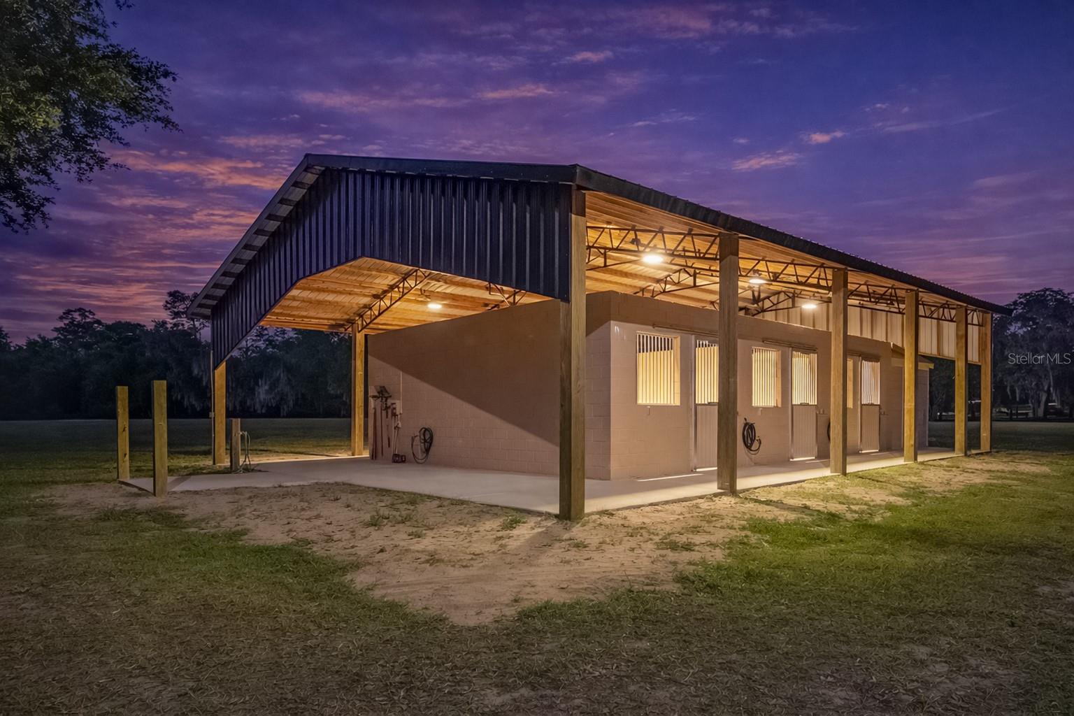 Listing photo id 4 for 14650 160th Avenue