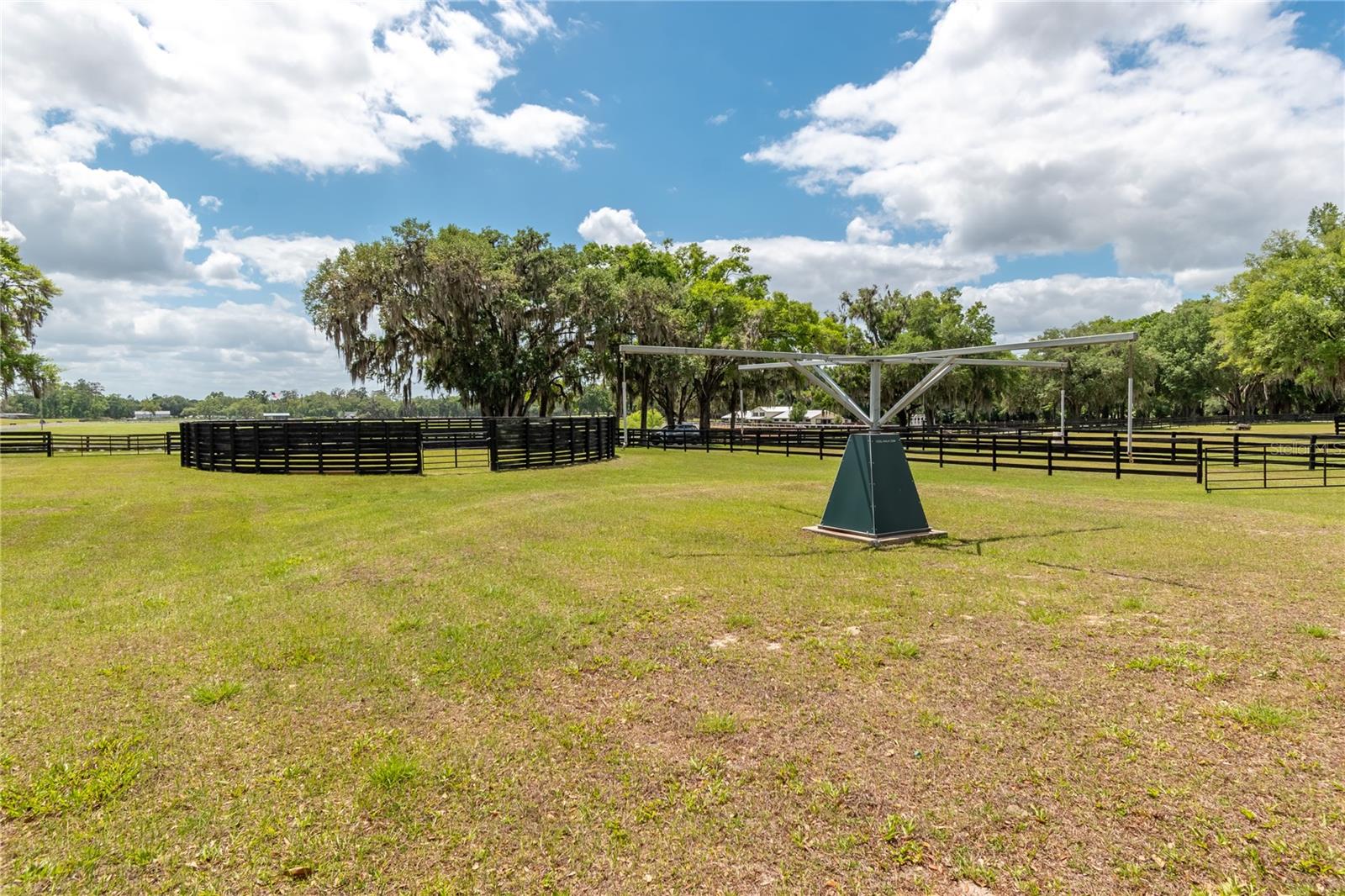 Listing photo id 73 for 14650 160th Avenue