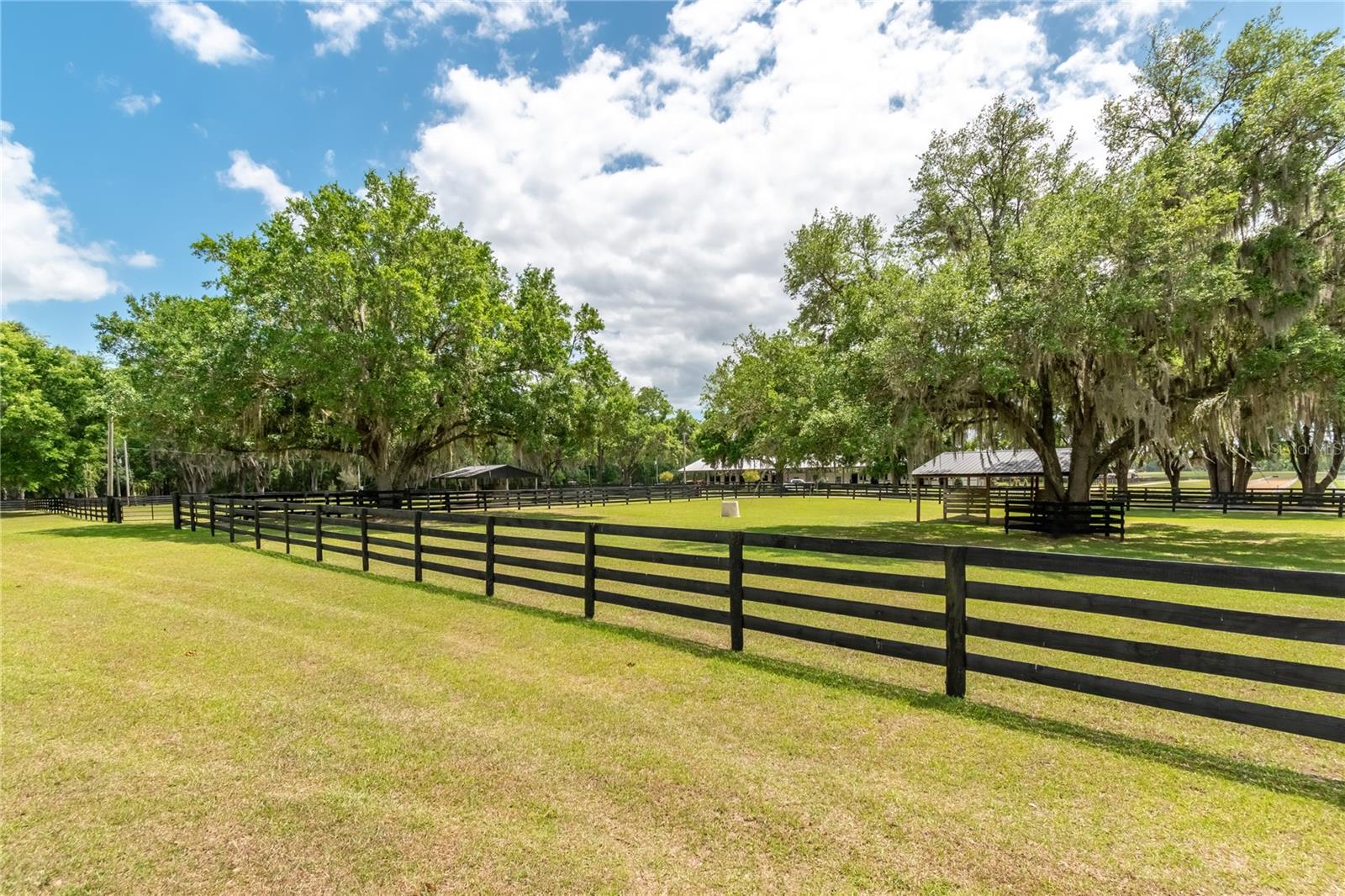 Listing photo id 79 for 14650 160th Avenue