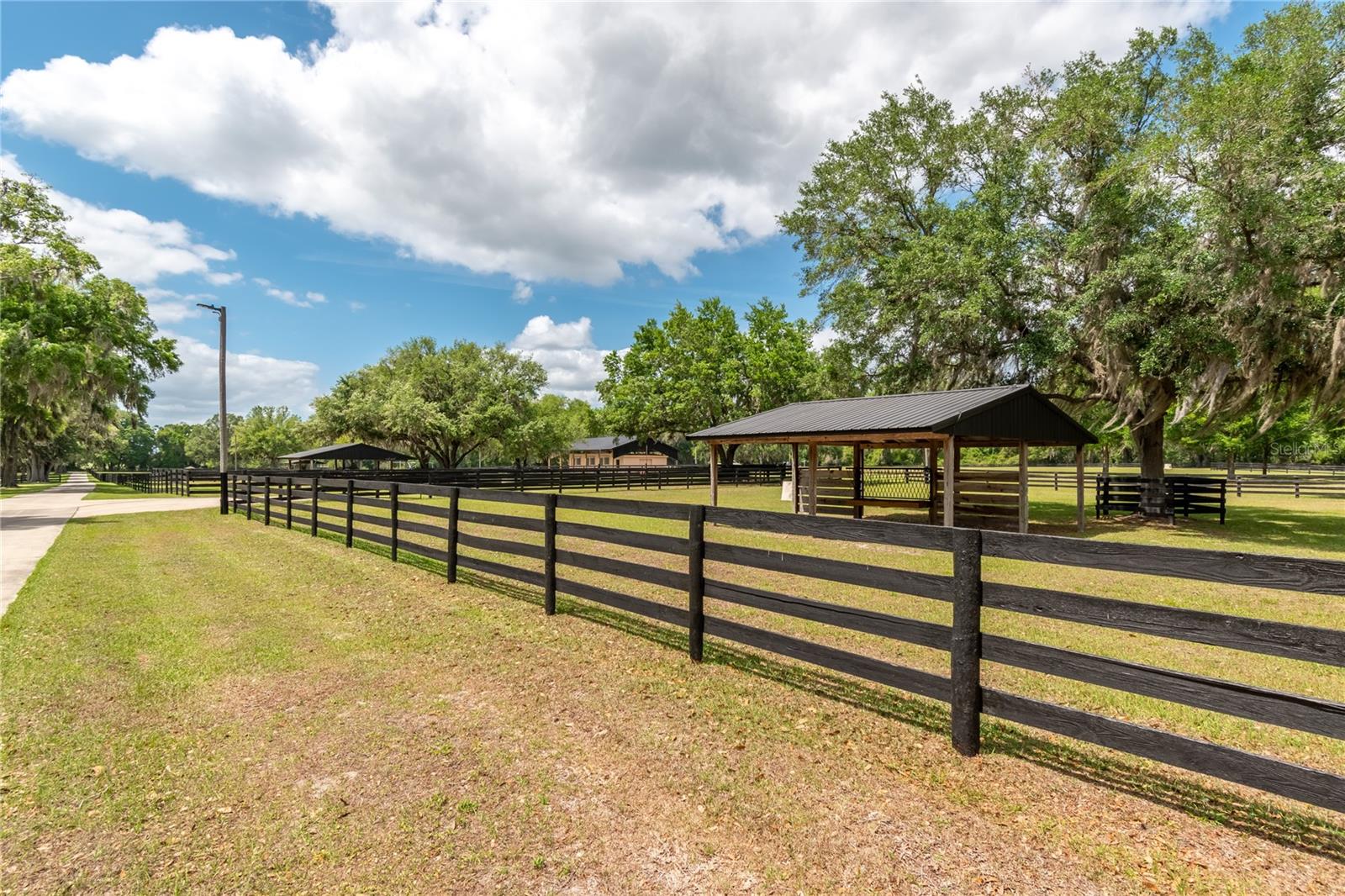 Listing photo id 82 for 14650 160th Avenue