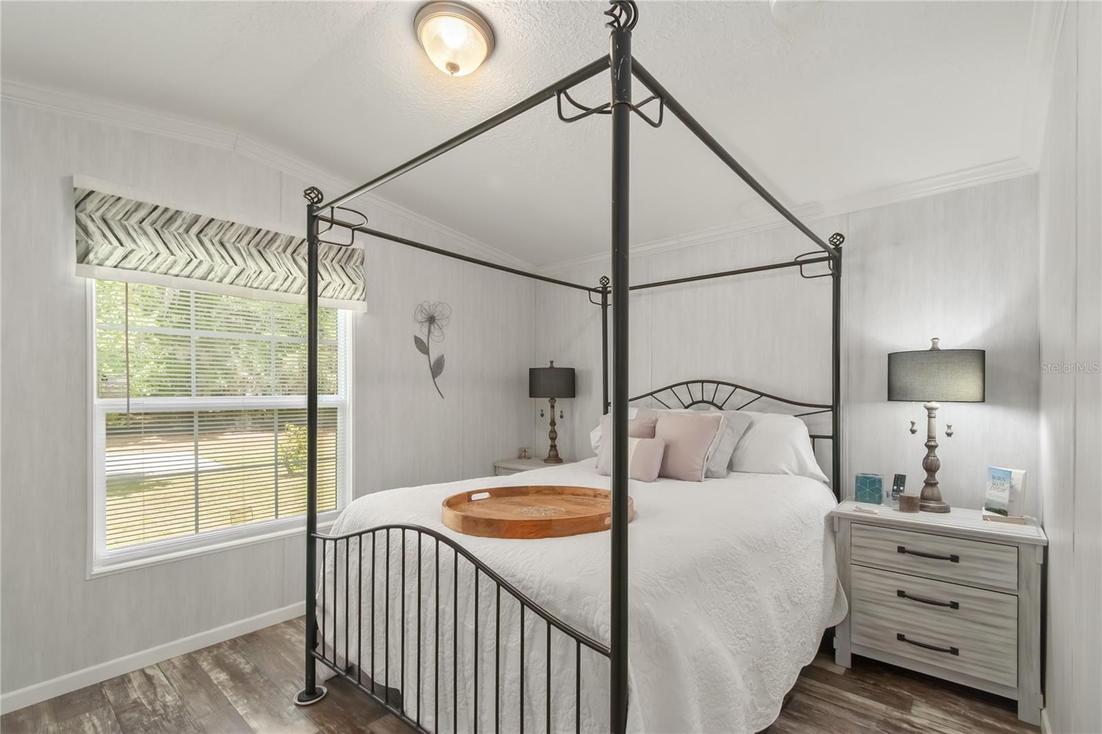 Listing photo id 96 for 14650 160th Avenue