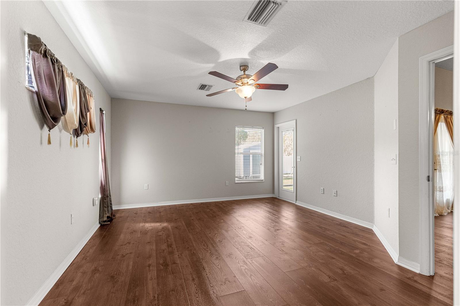 Image 10 of 35 For 2644 25th Street