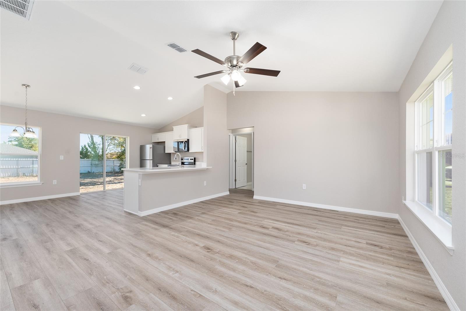 Image 12 of 32 For 14260 34th Court