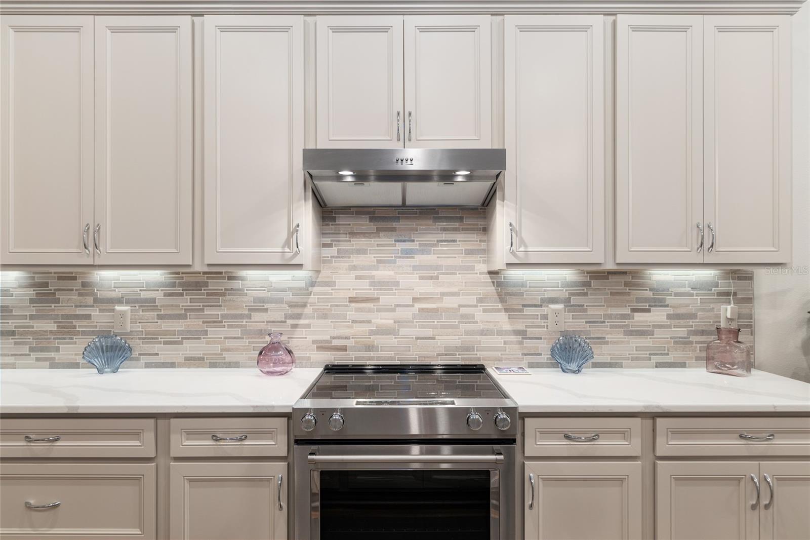 Image 21 of 71 For 5662 94th Avenue