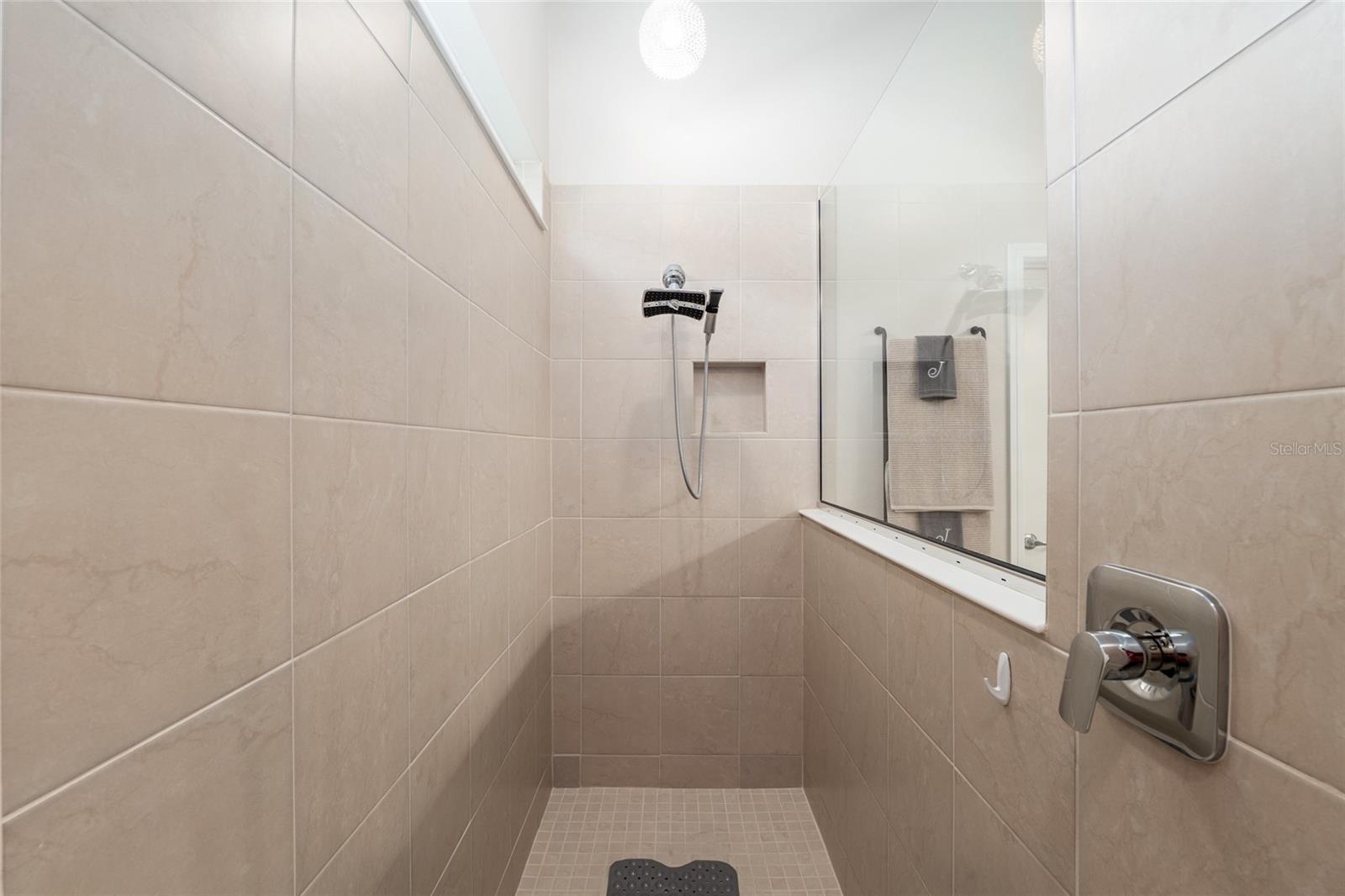 Image 37 of 71 For 5662 94th Avenue