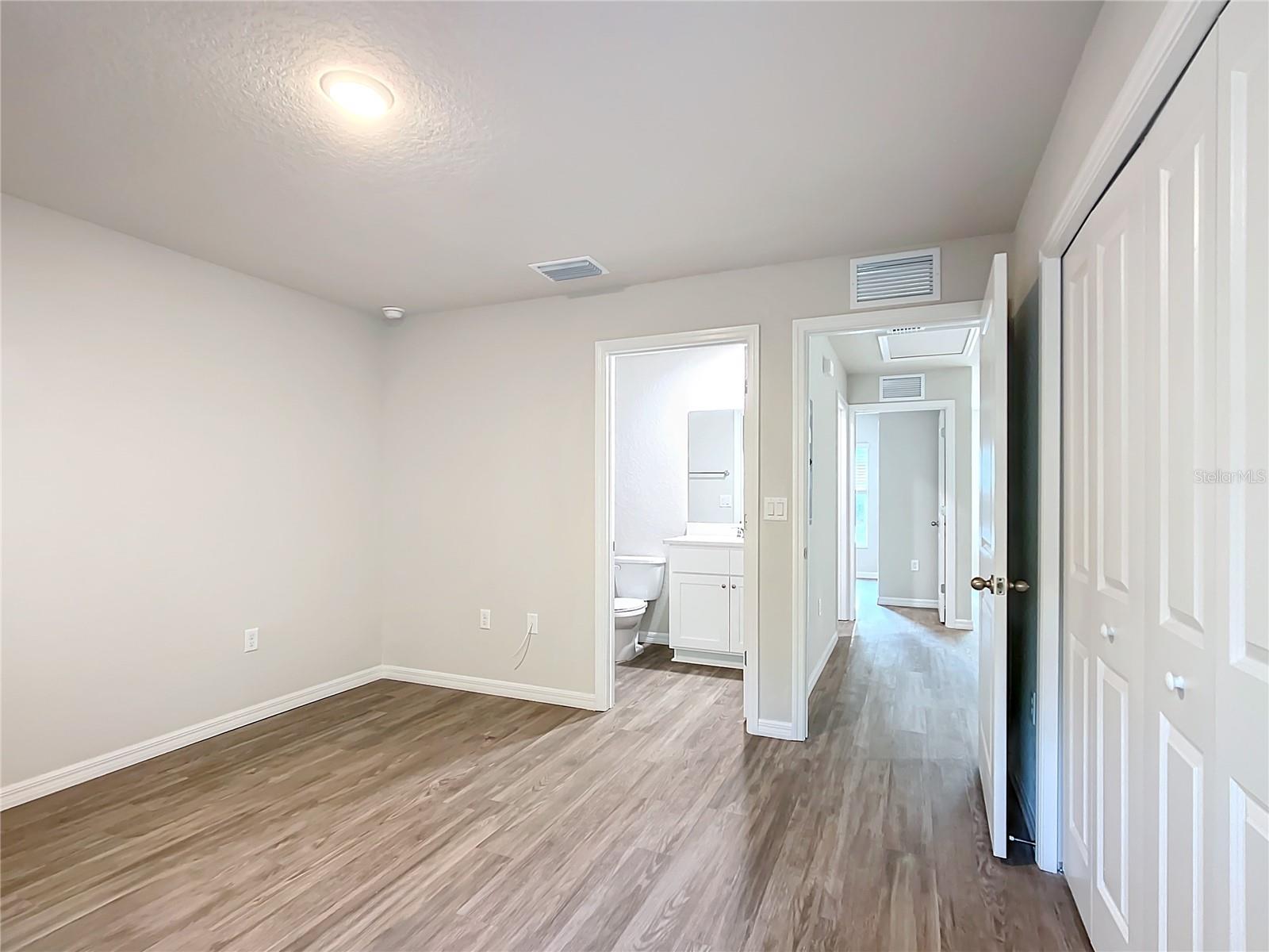 Image 11 of 25 For 11010 Edith Point