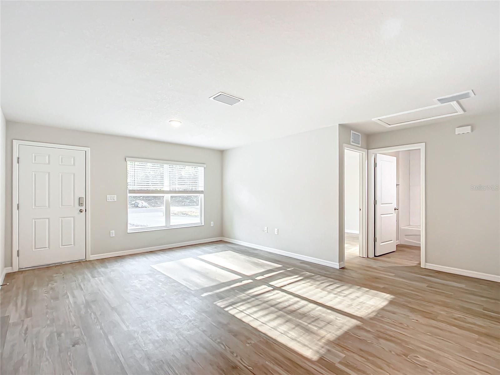 Image 18 of 25 For 11010 Edith Point