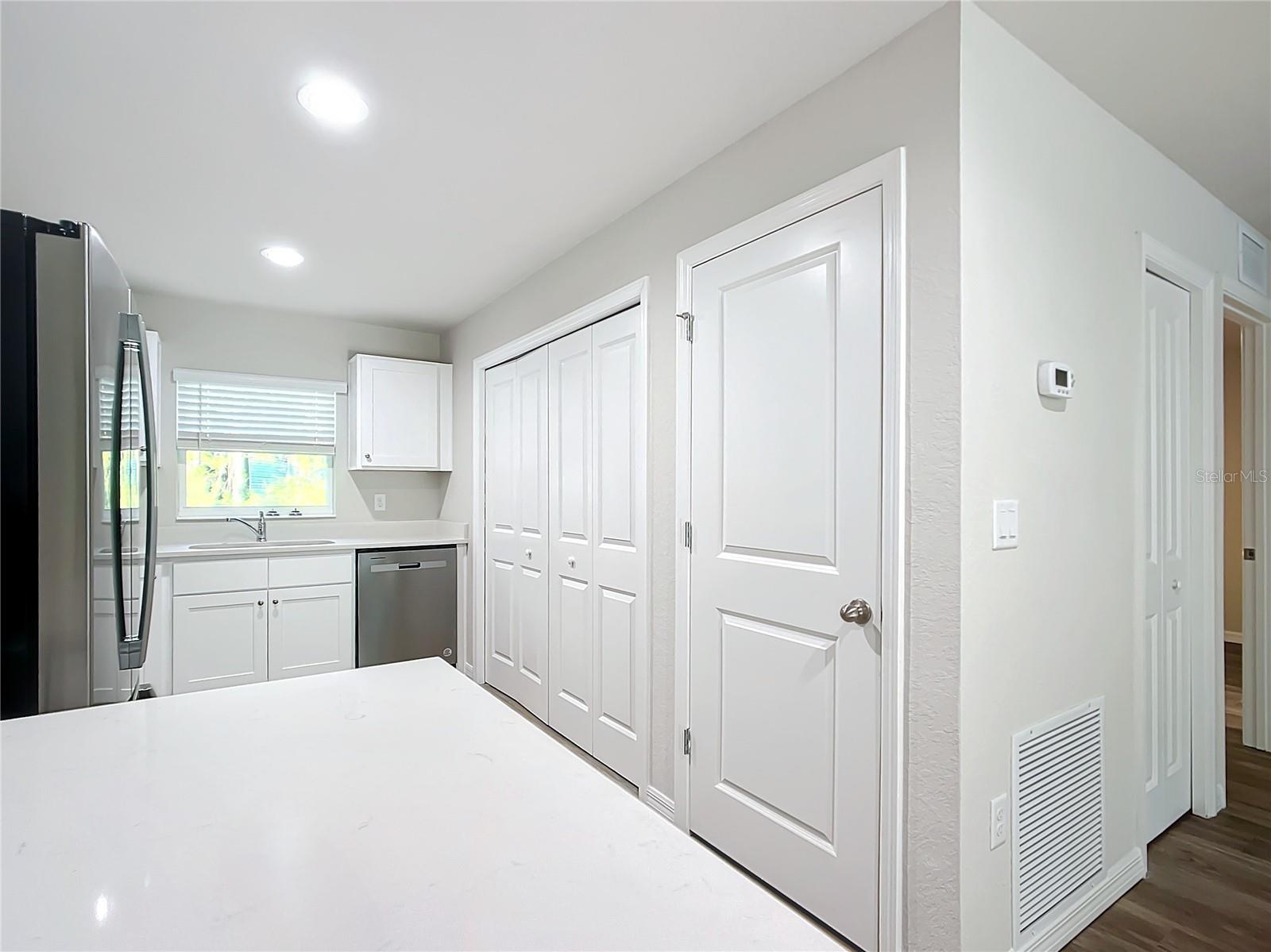 Image 7 of 25 For 11010 Edith Point