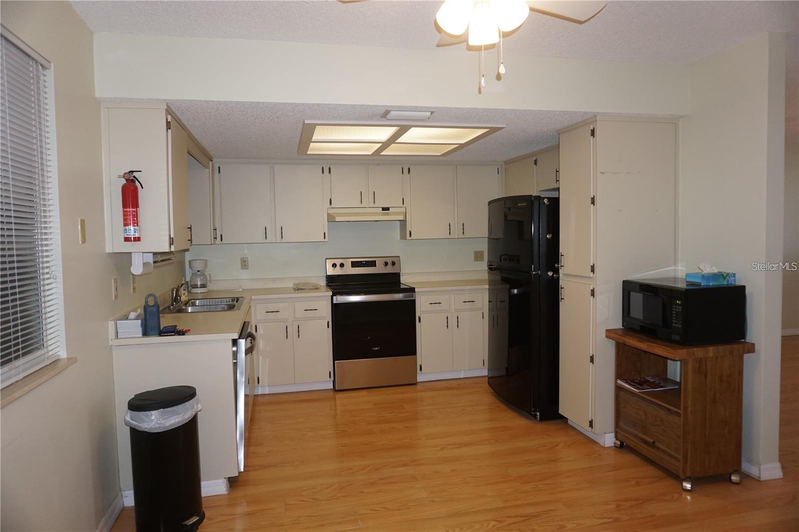 Image 8 of 22 For 10832 85th Ter Terrace