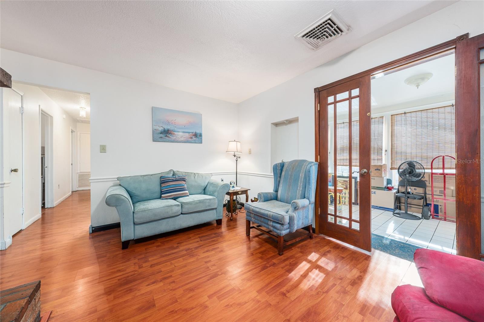 Listing photo id 12 for 1008 Mildred Avenue