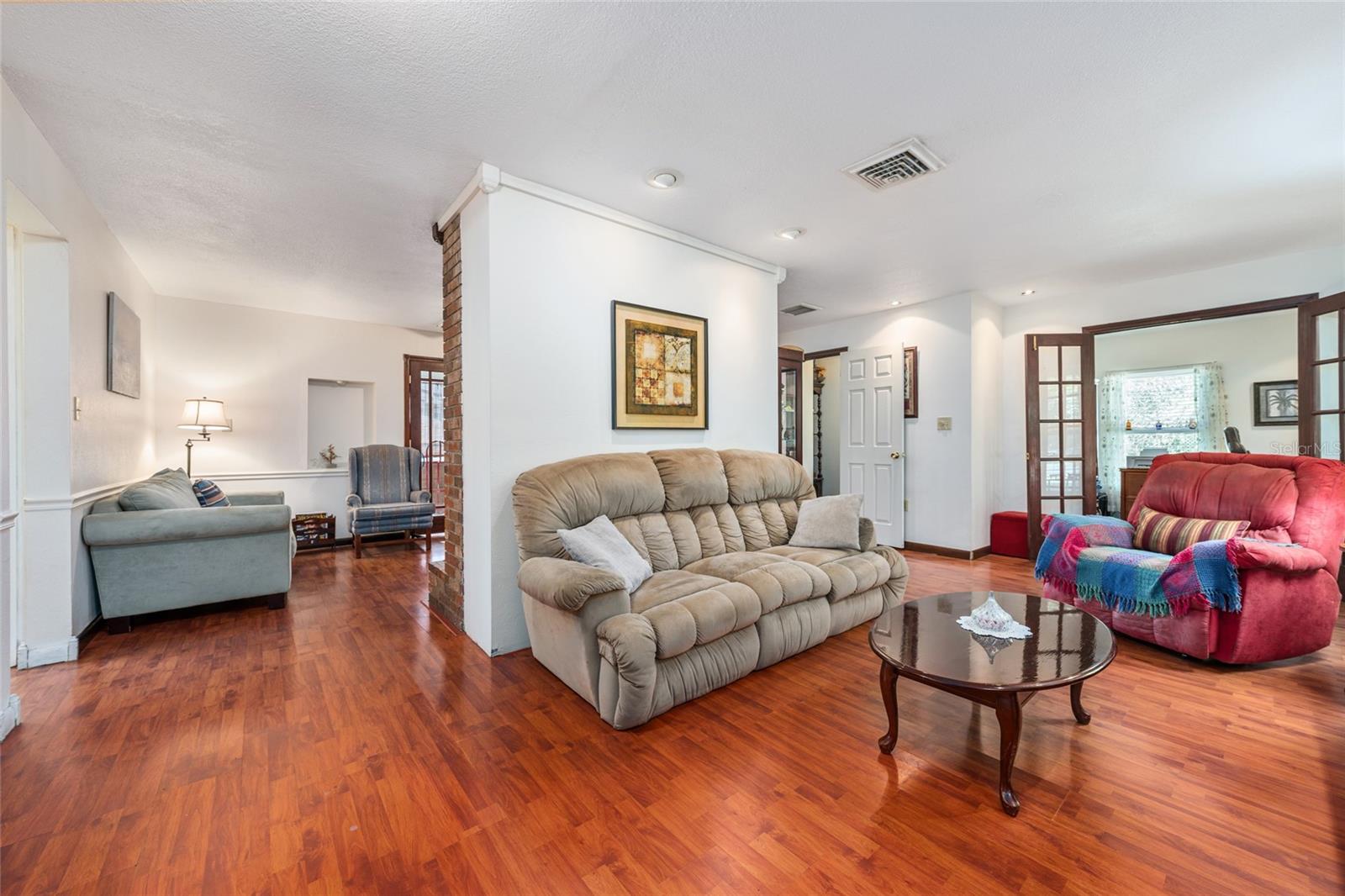 Listing photo id 1 for 1008 Mildred Avenue