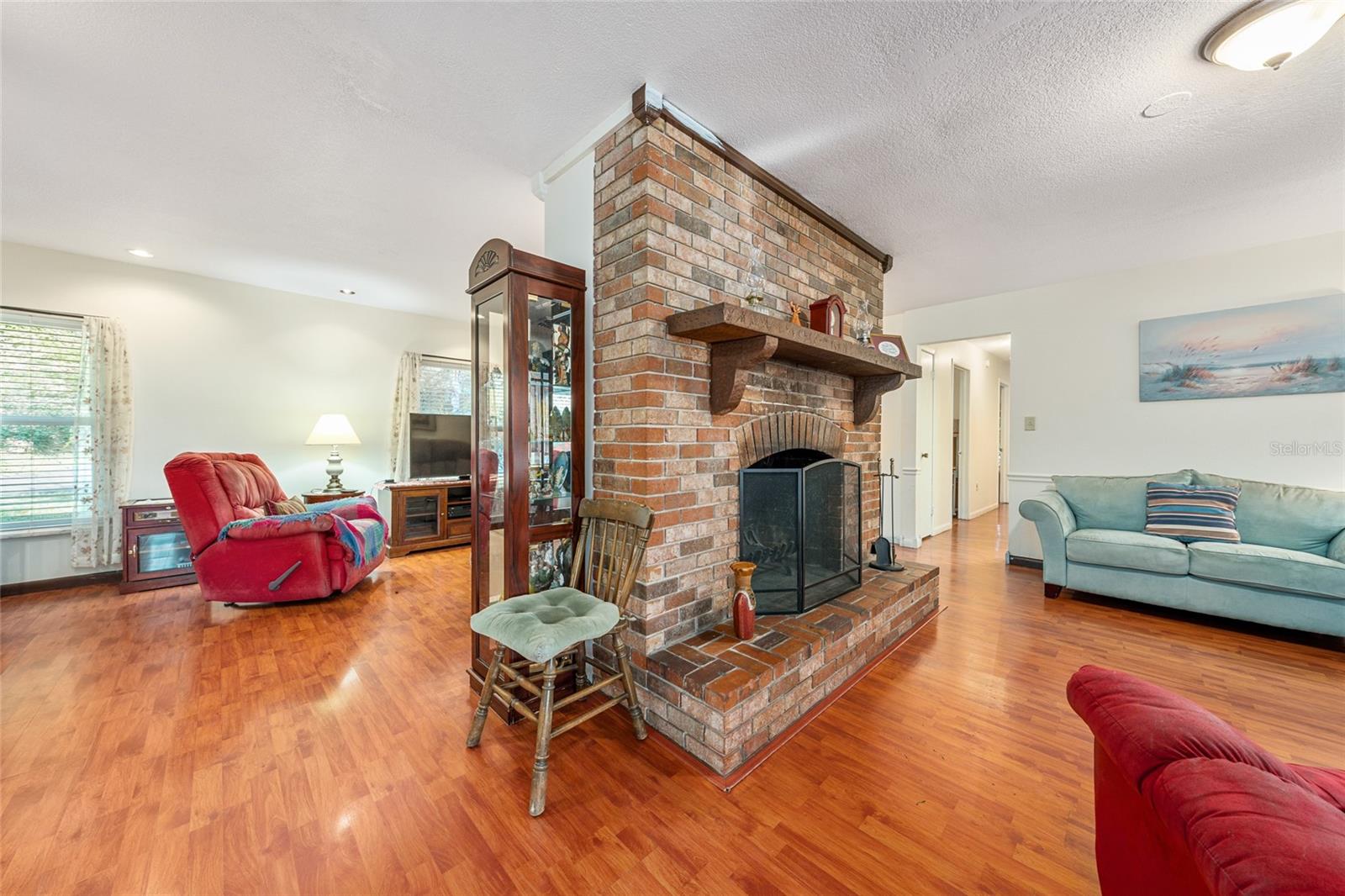 Listing photo id 6 for 1008 Mildred Avenue