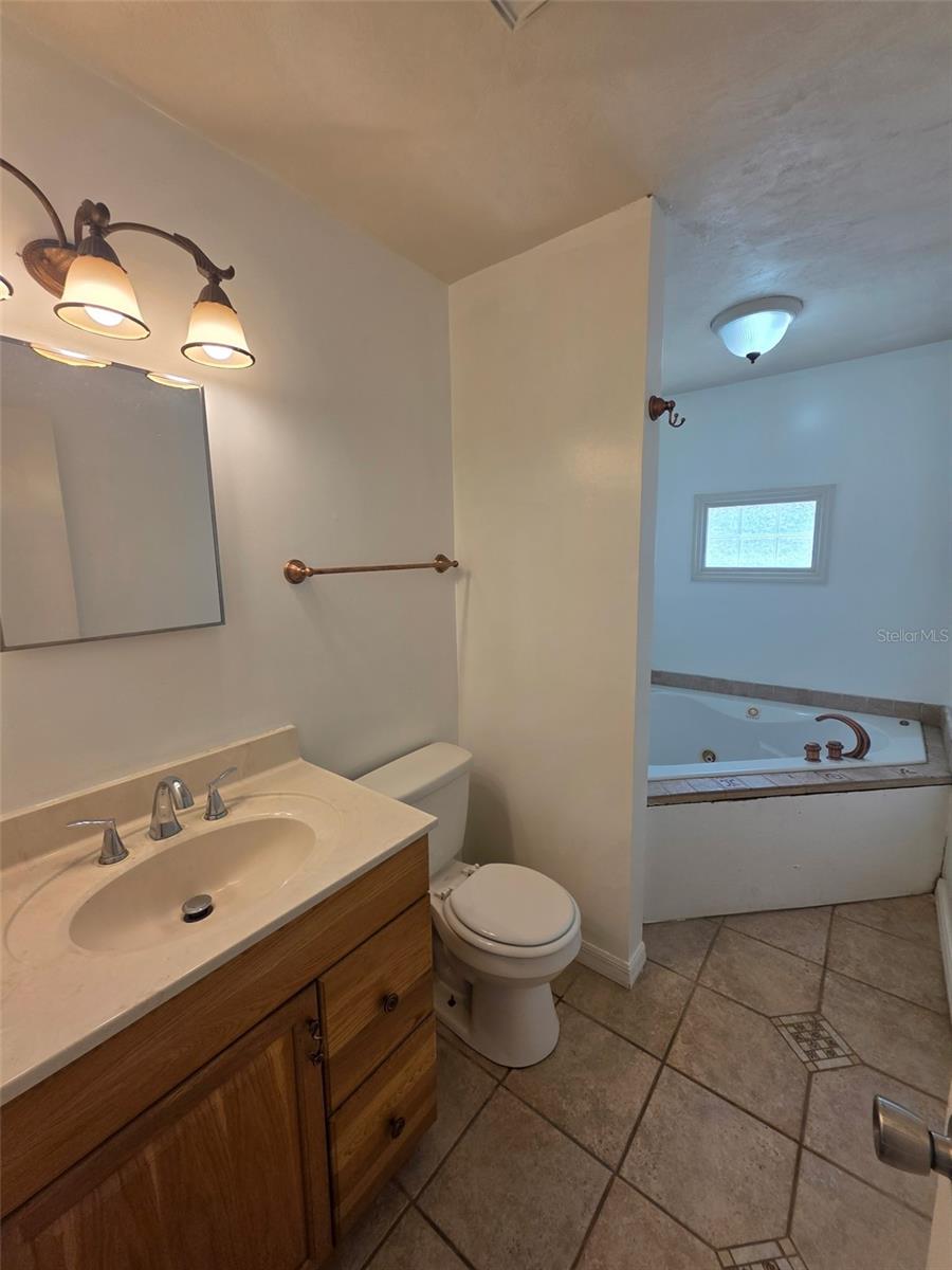 Image 11 of 13 For 4250 2nd Court