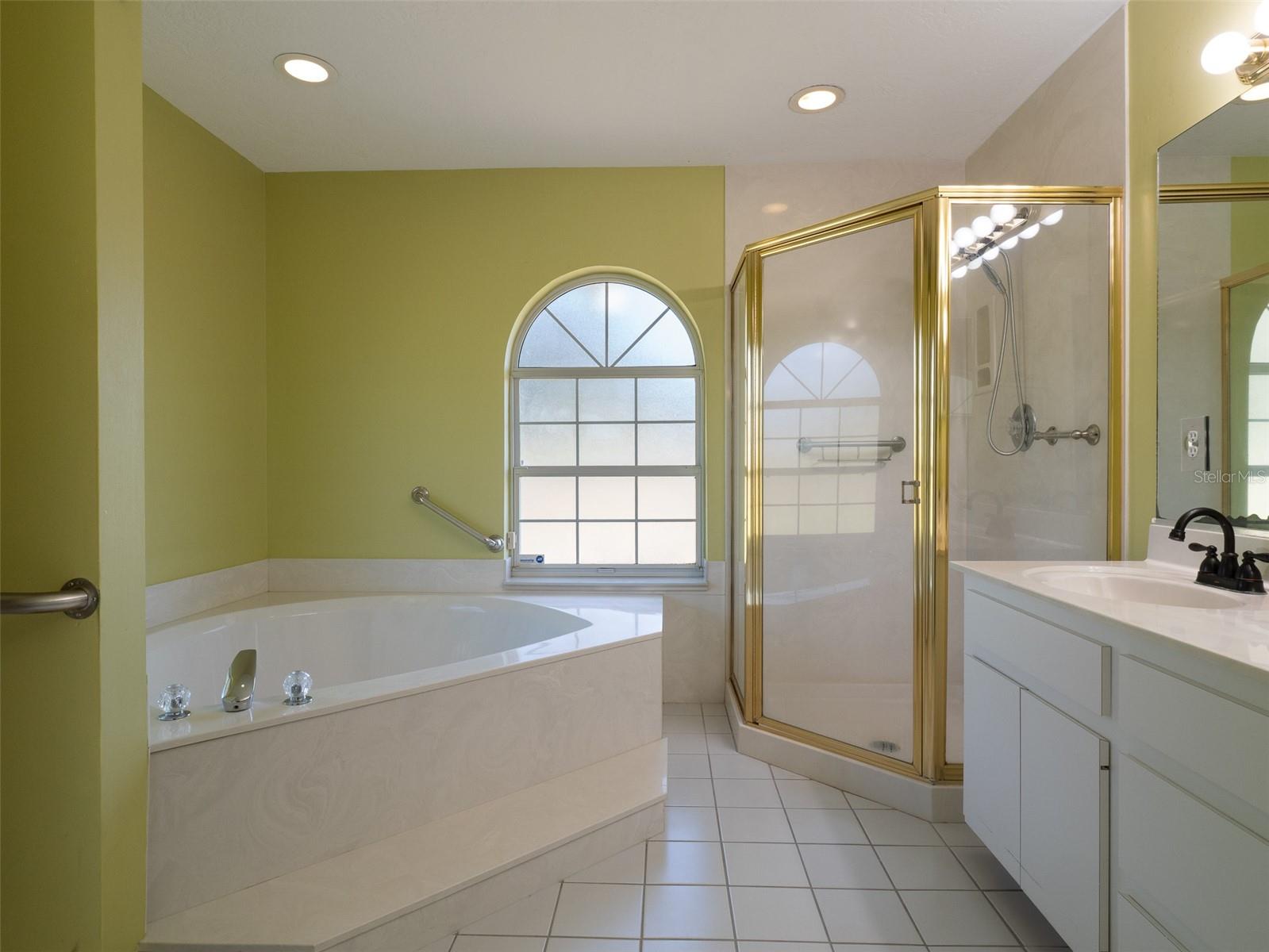 Image 10 of 23 For 4698 110th Avenue