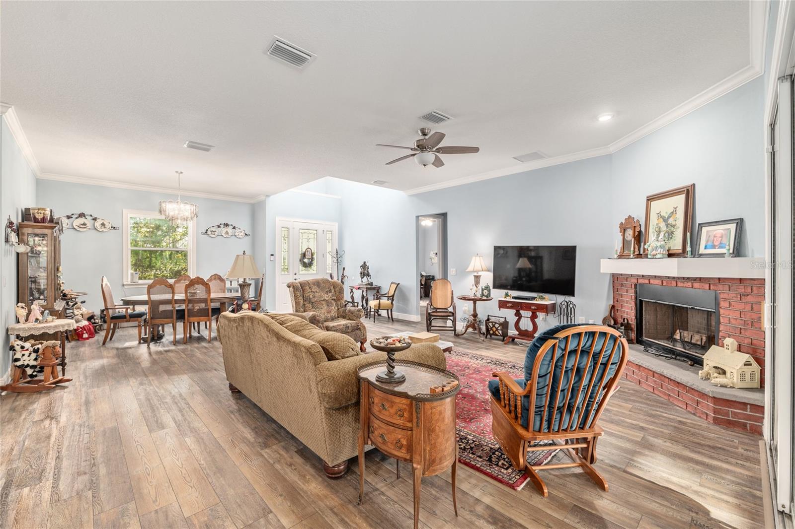 Image 11 of 81 For 206 15th Avenue