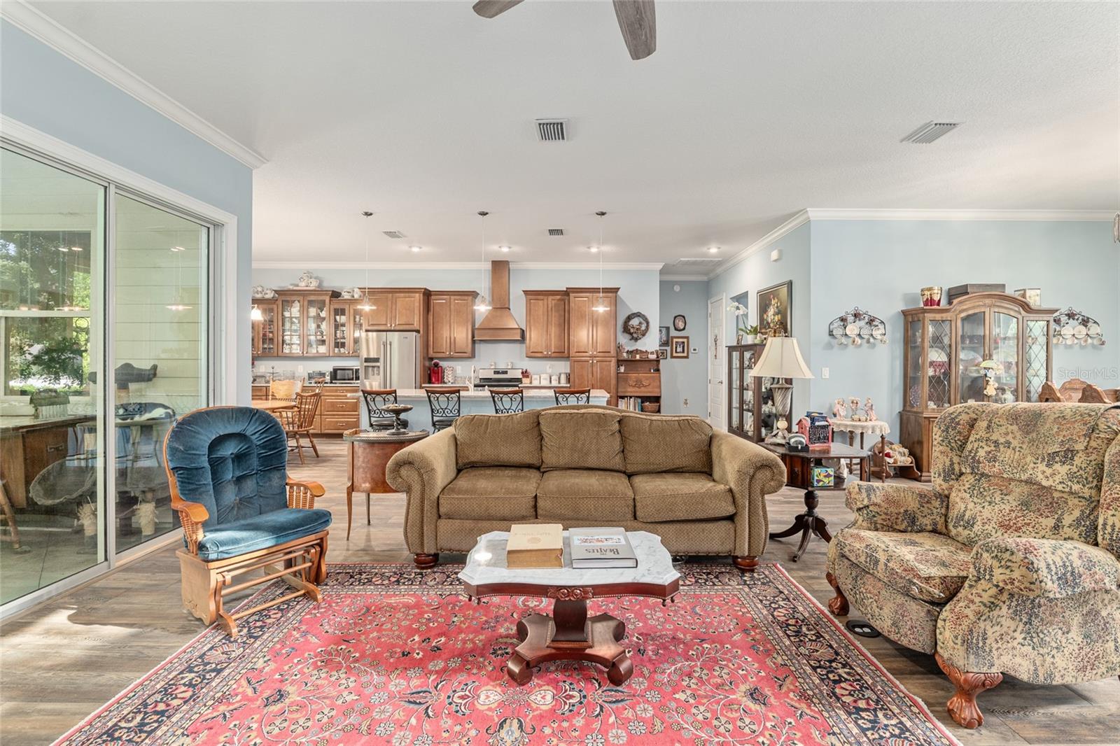 Image 13 of 81 For 206 15th Avenue