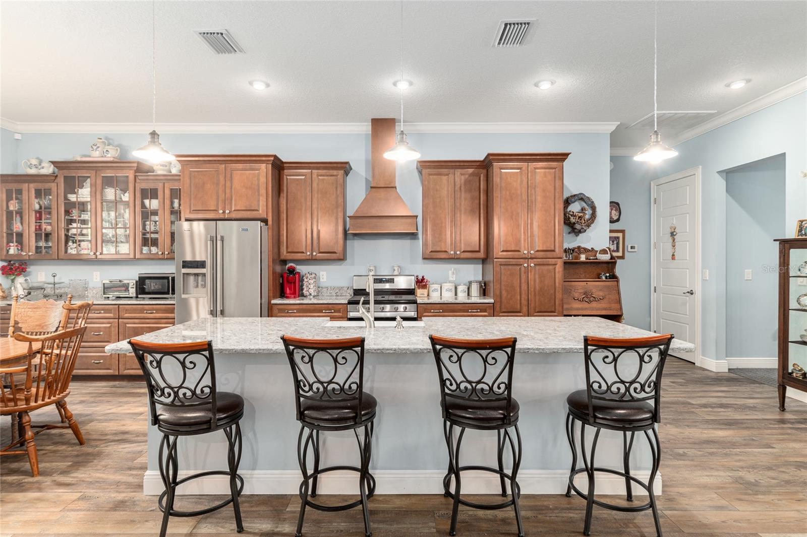 Image 18 of 81 For 206 15th Avenue