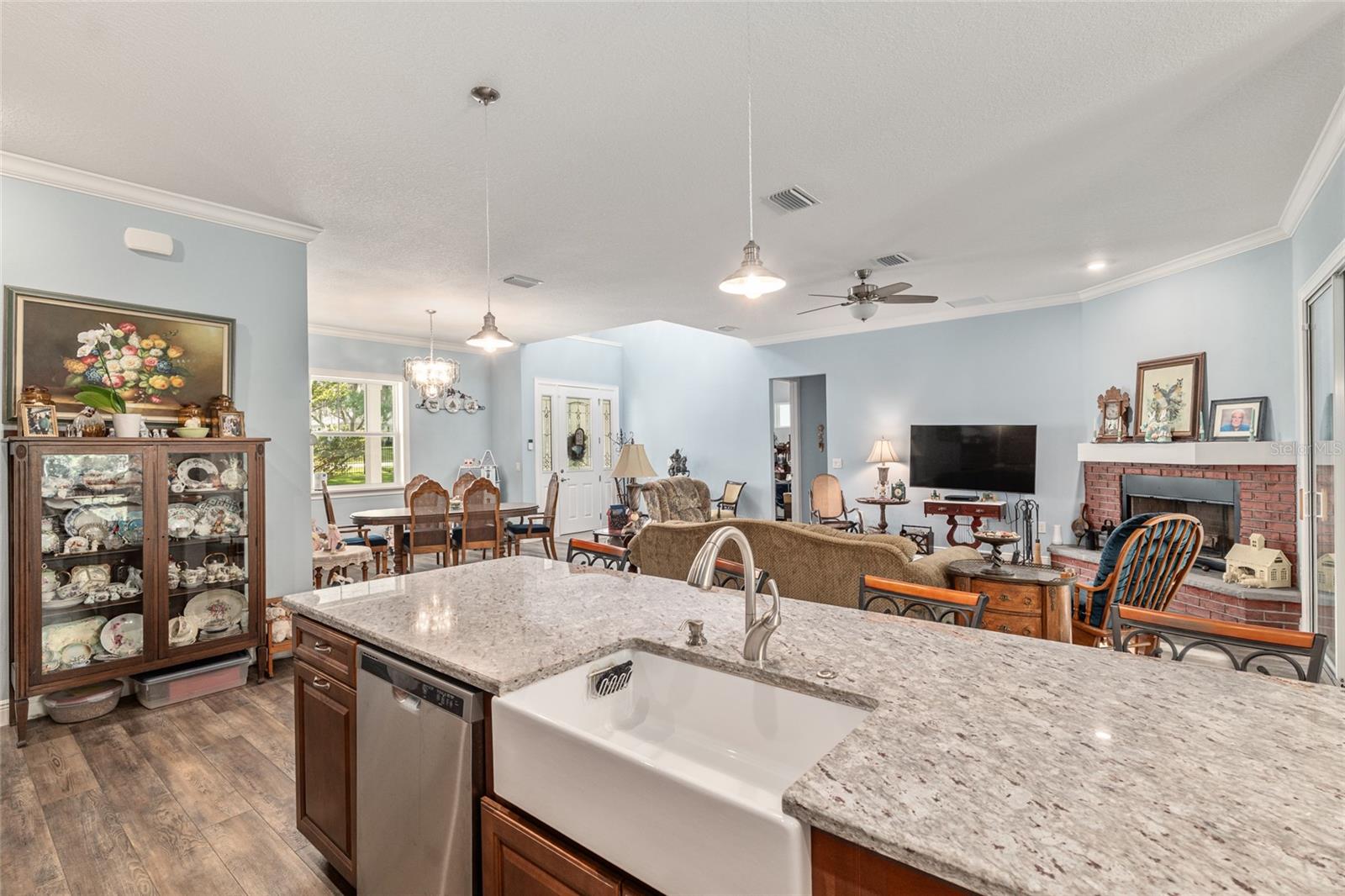 Image 22 of 81 For 206 15th Avenue